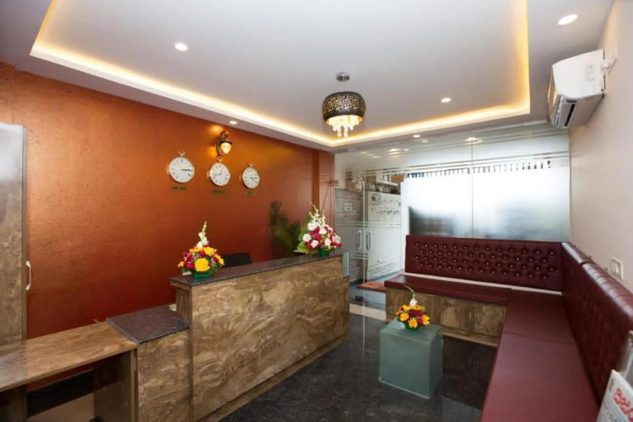 Lobby or reception in HOTEL VIJAYA LAKSHMI RESIDENCY - YESHWANTHPUR