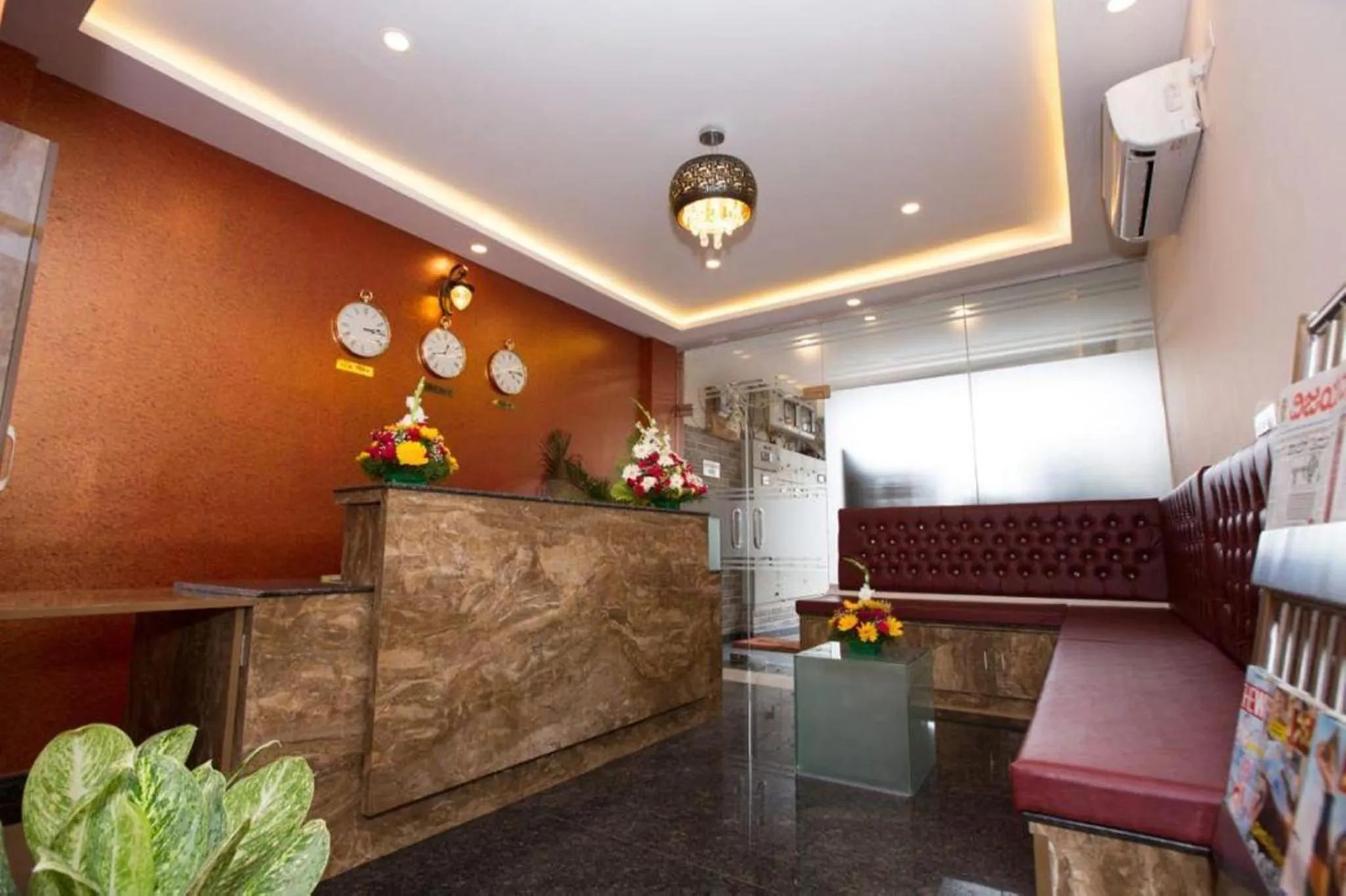 Lobby or reception in HOTEL VIJAYA LAKSHMI RESIDENCY - YESHWANTHPUR
