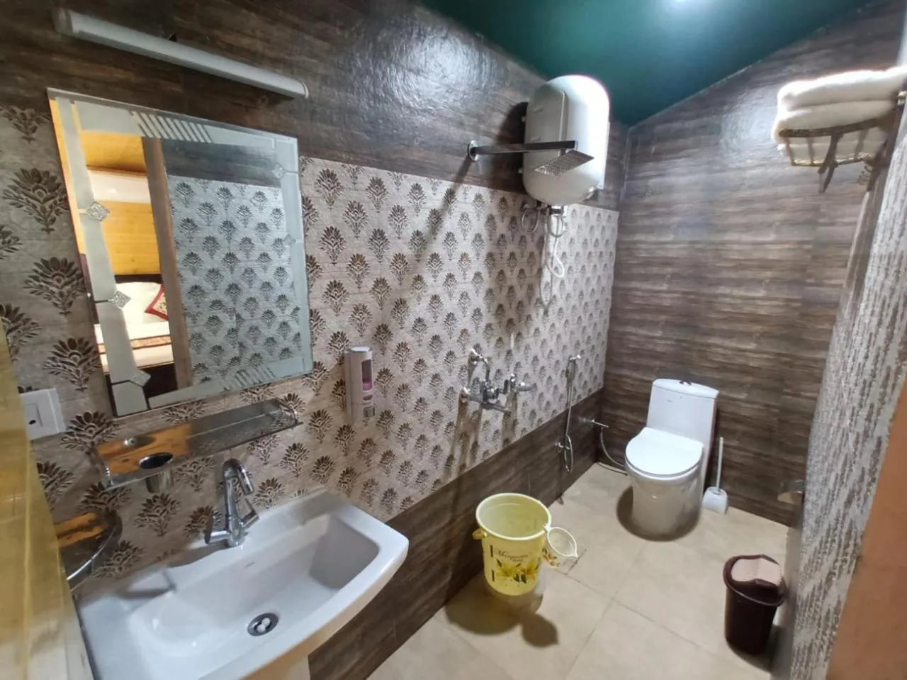 Bathroom in MR River Resort - Mohanchatti Rishikesh