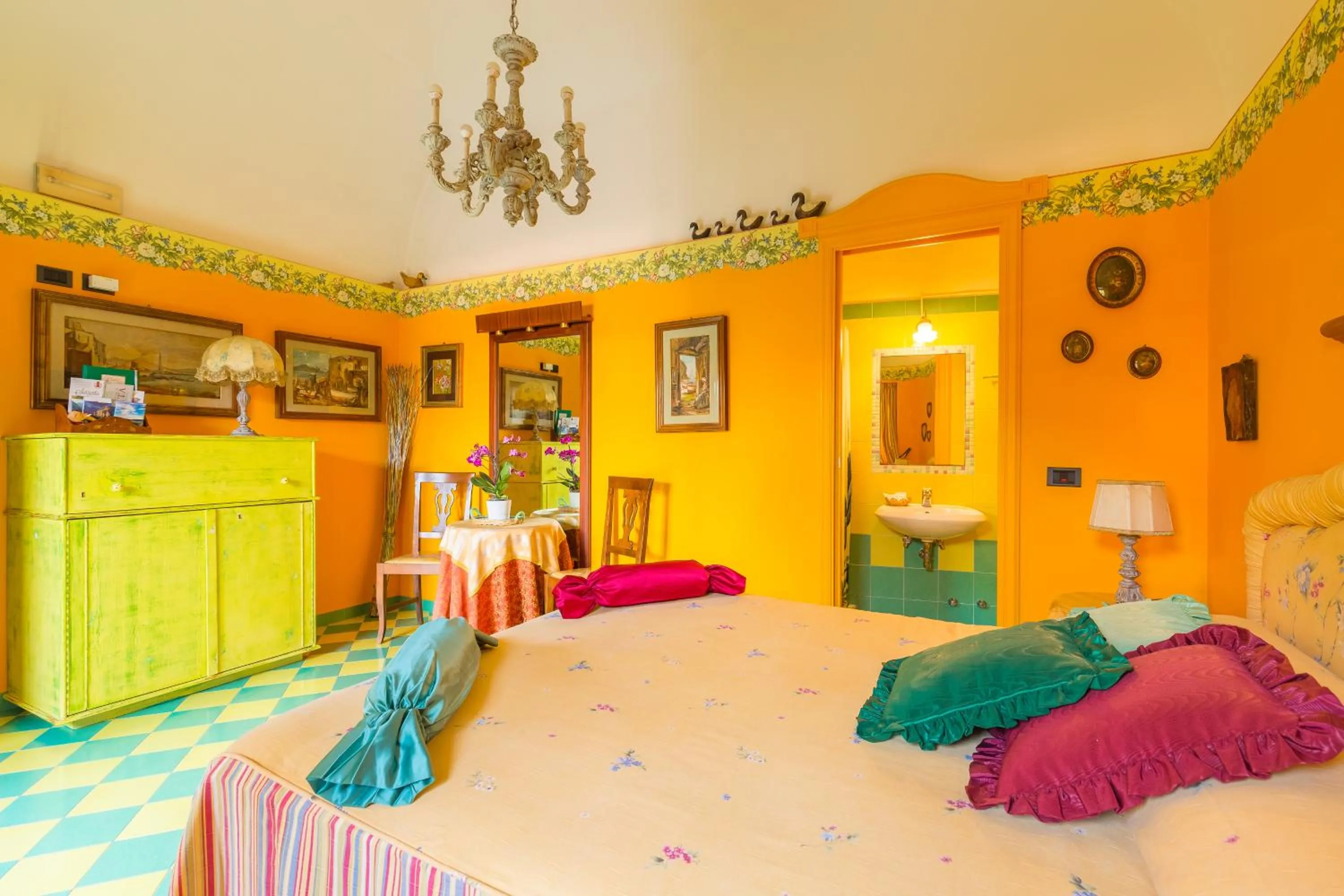 Photo of the whole room, Bed in Orchid Corner Guesthouse