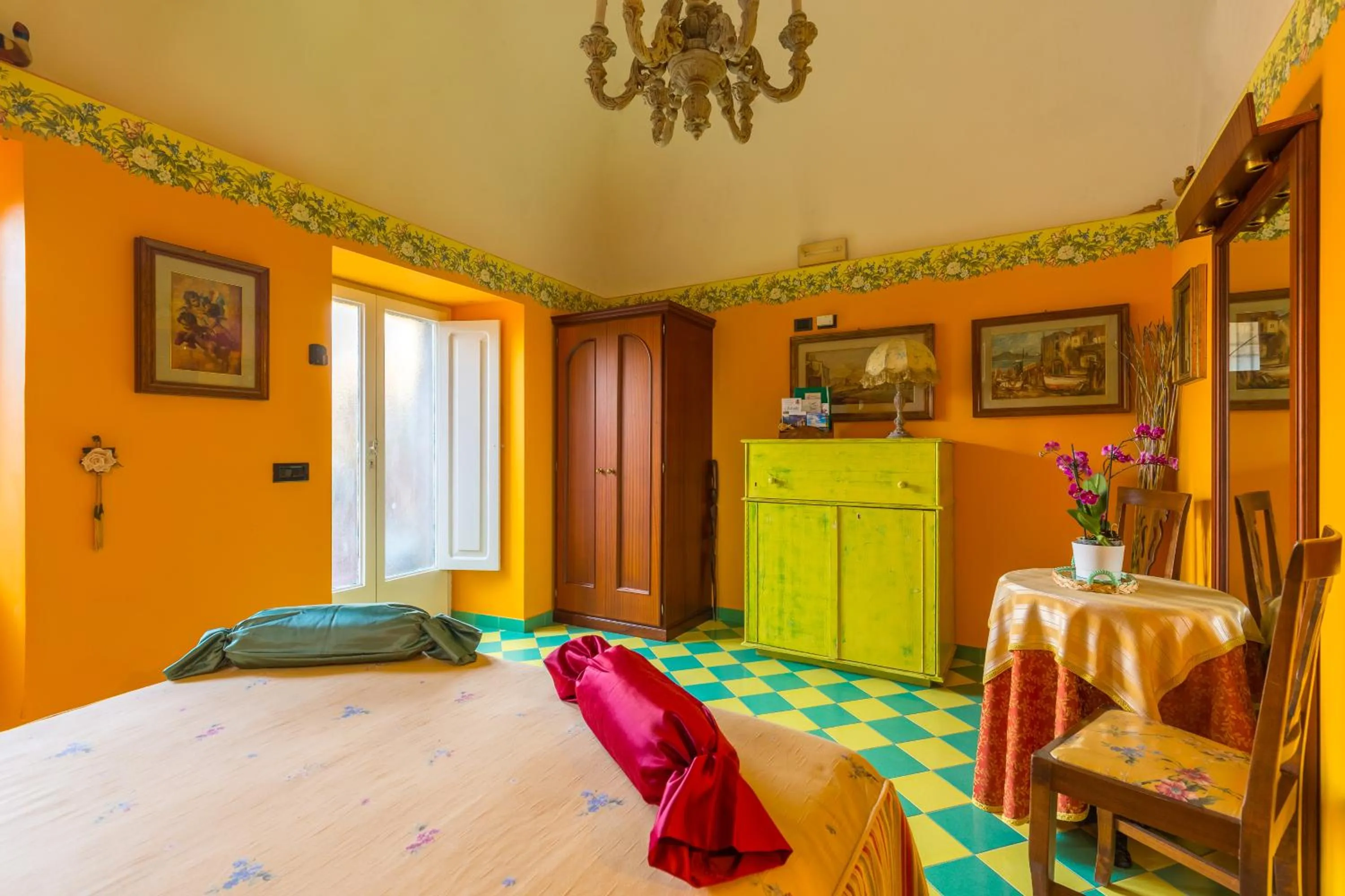 Photo of the whole room, Bed in Orchid Corner Guesthouse