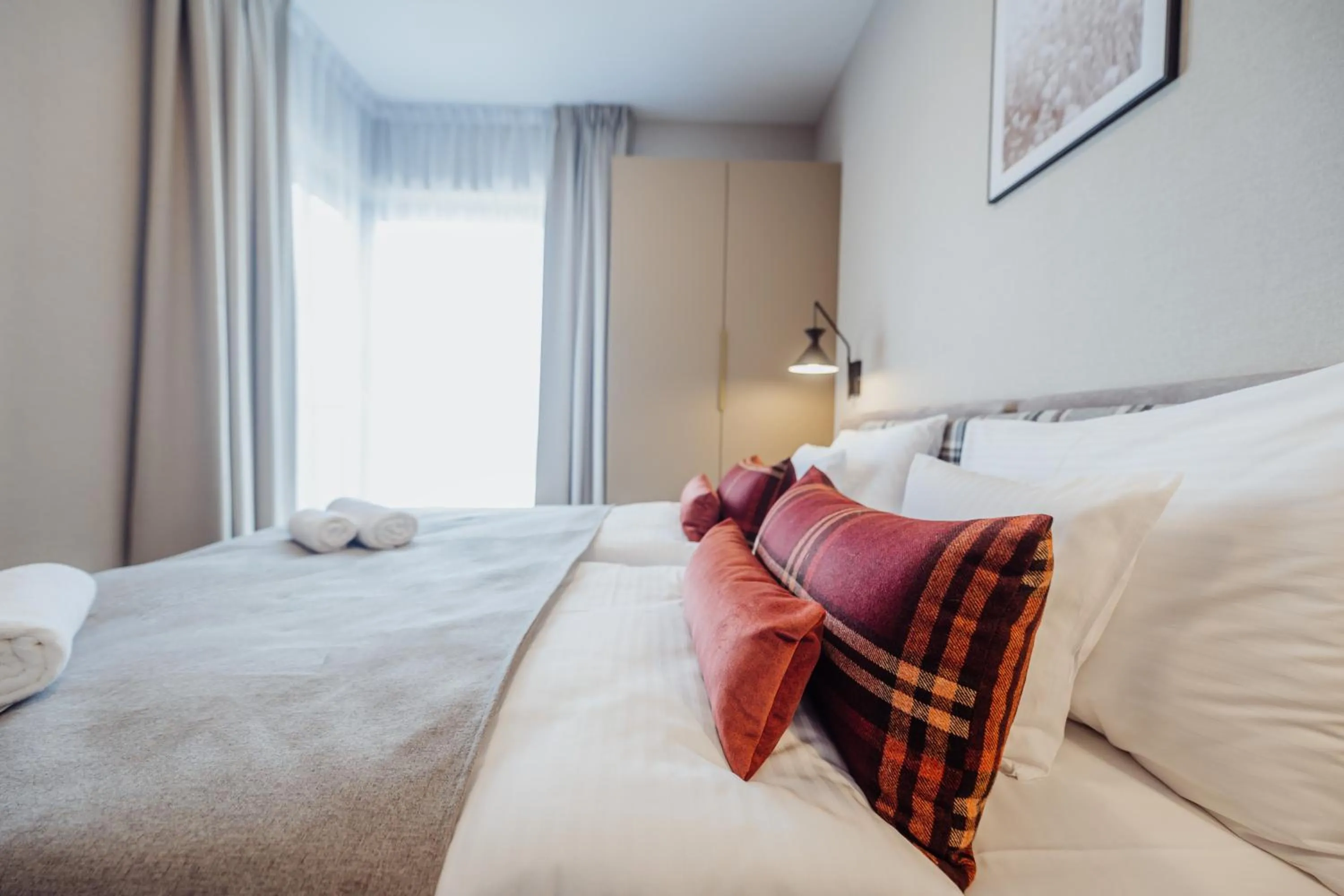 Bedroom, Bed in Green Adults