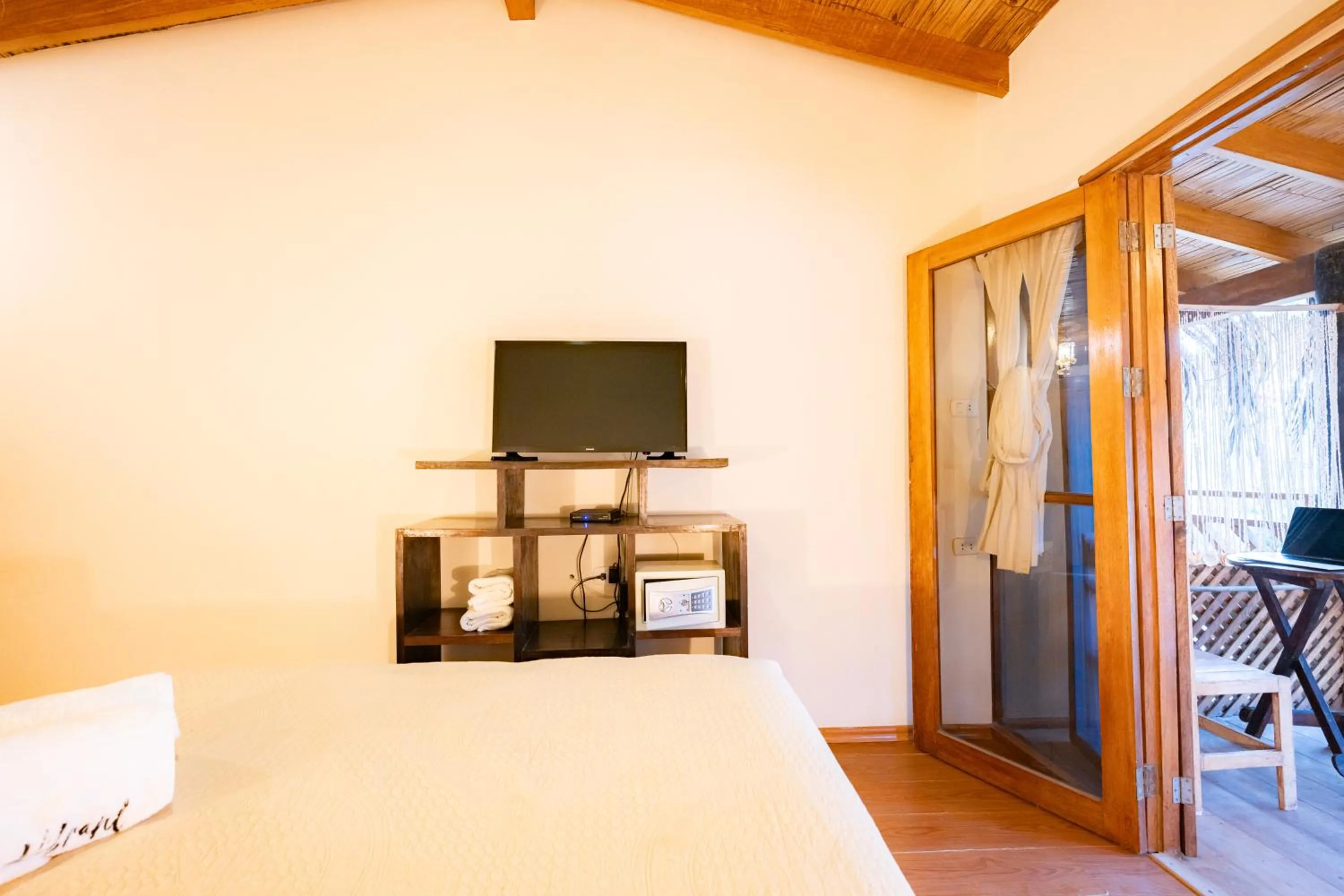 TV and multimedia in Hospedaje La Quebrada