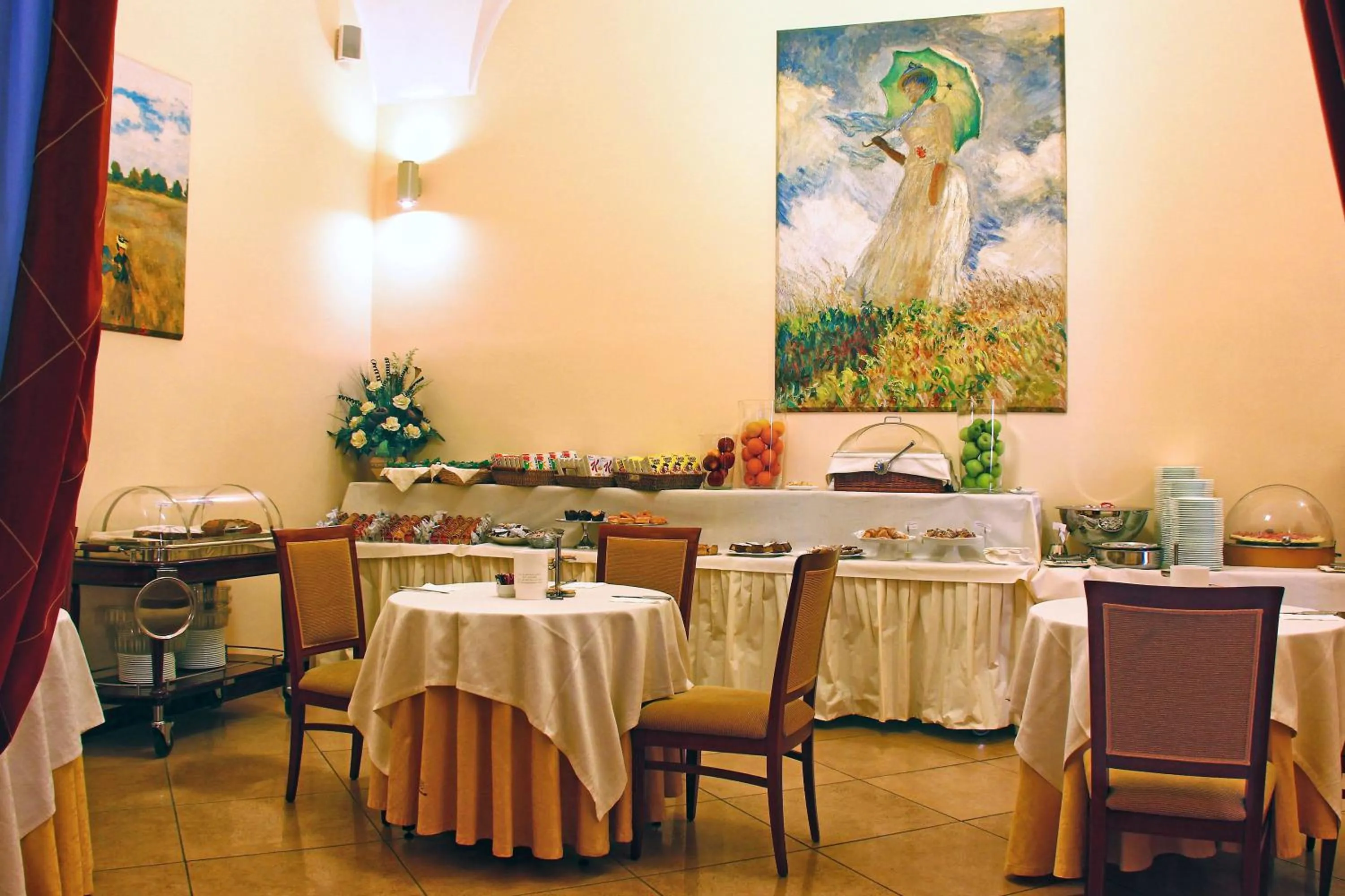 Restaurant/places to eat in Le Cheminée Business Hotel Napoli