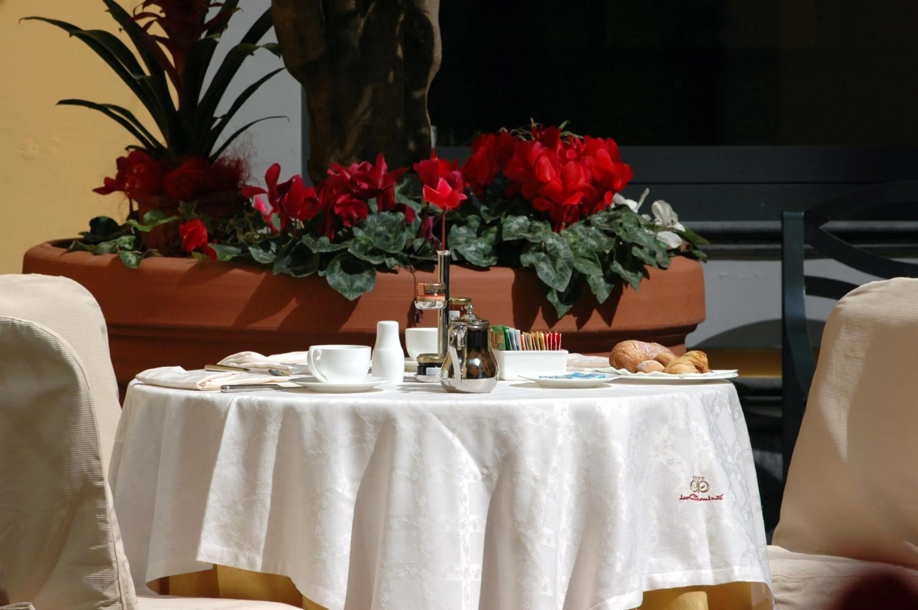 Day in Le Cheminée Business Hotel Napoli