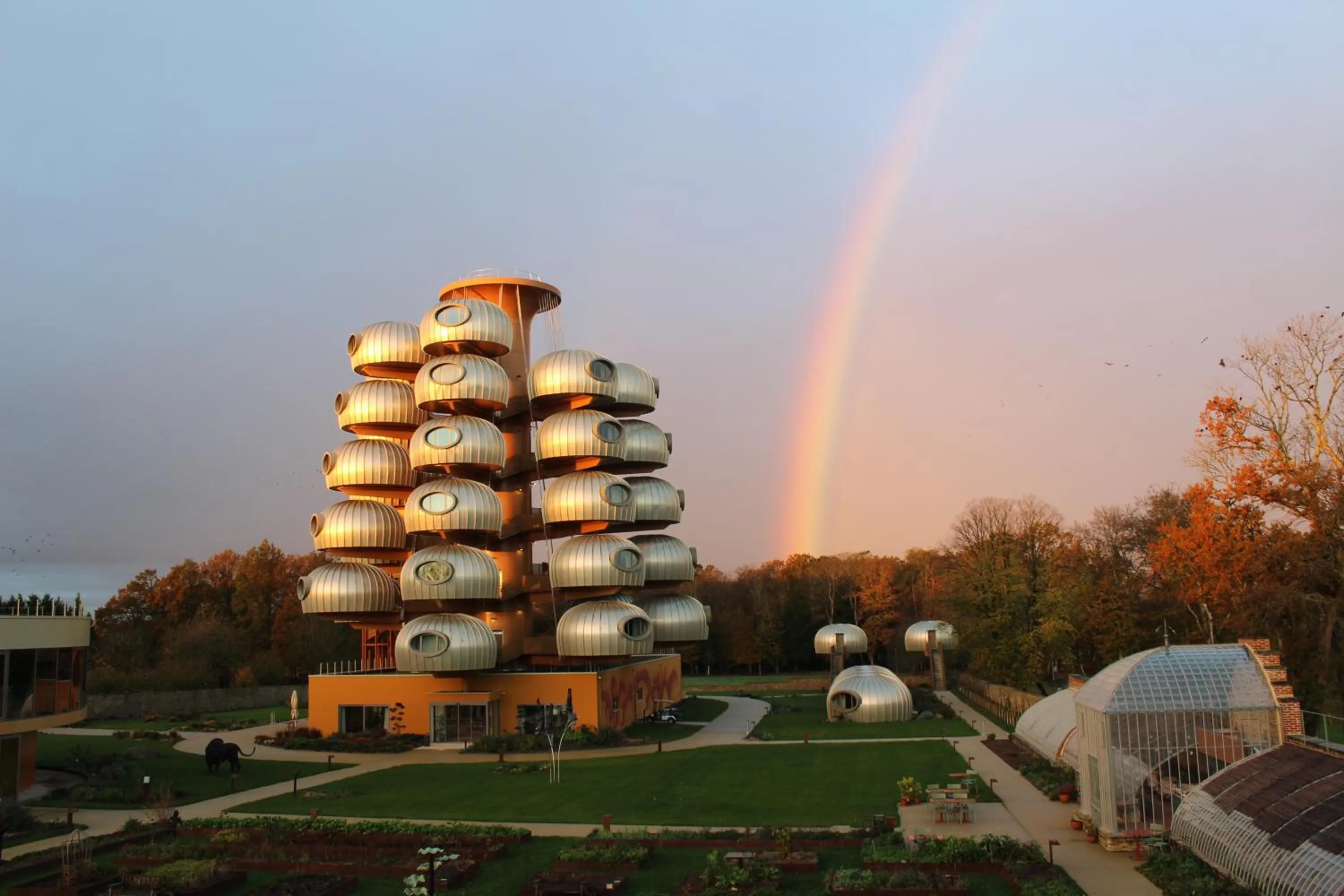 Property building in L'EssenCiel