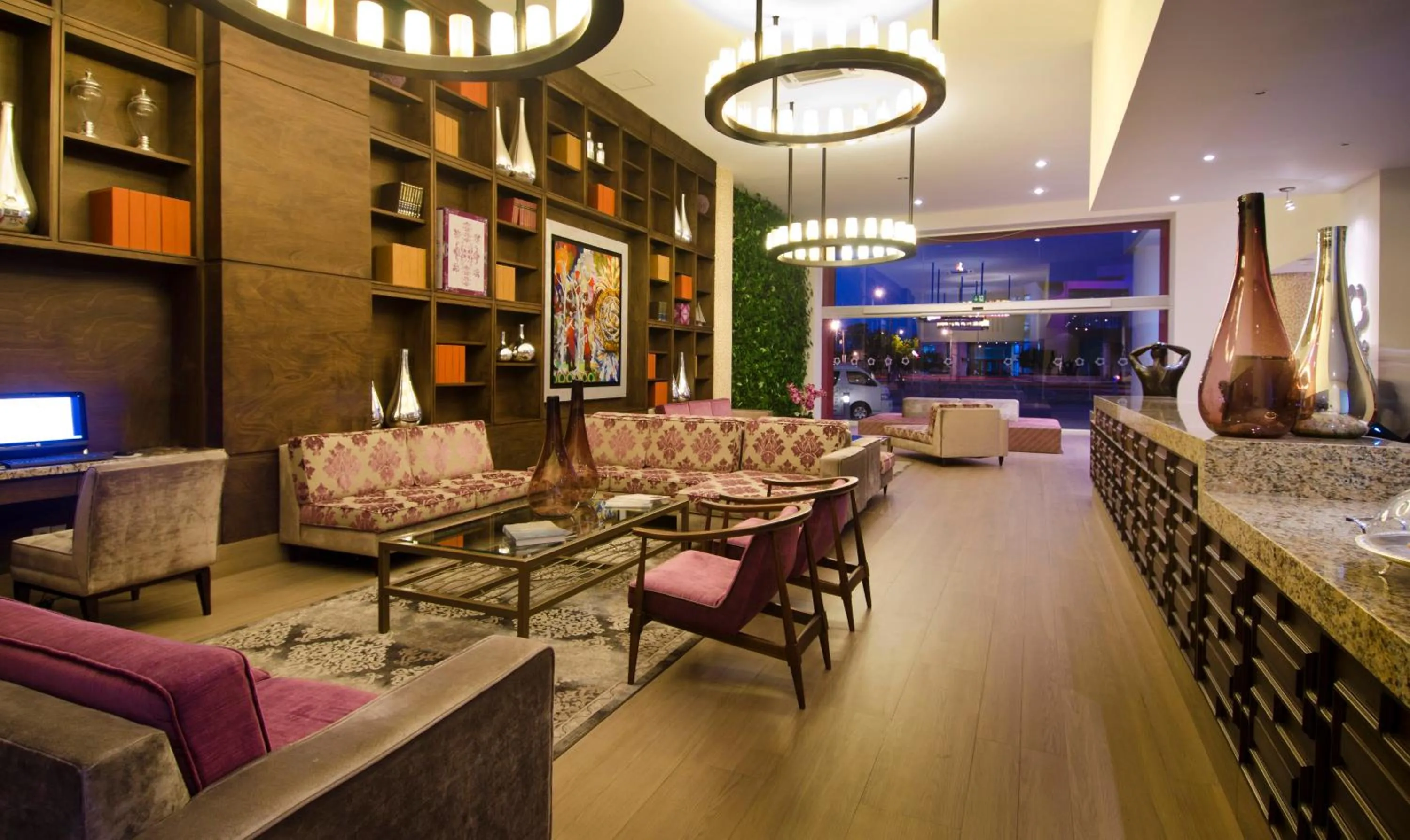 Communal lounge/ TV room in Hotel Stadium Leon