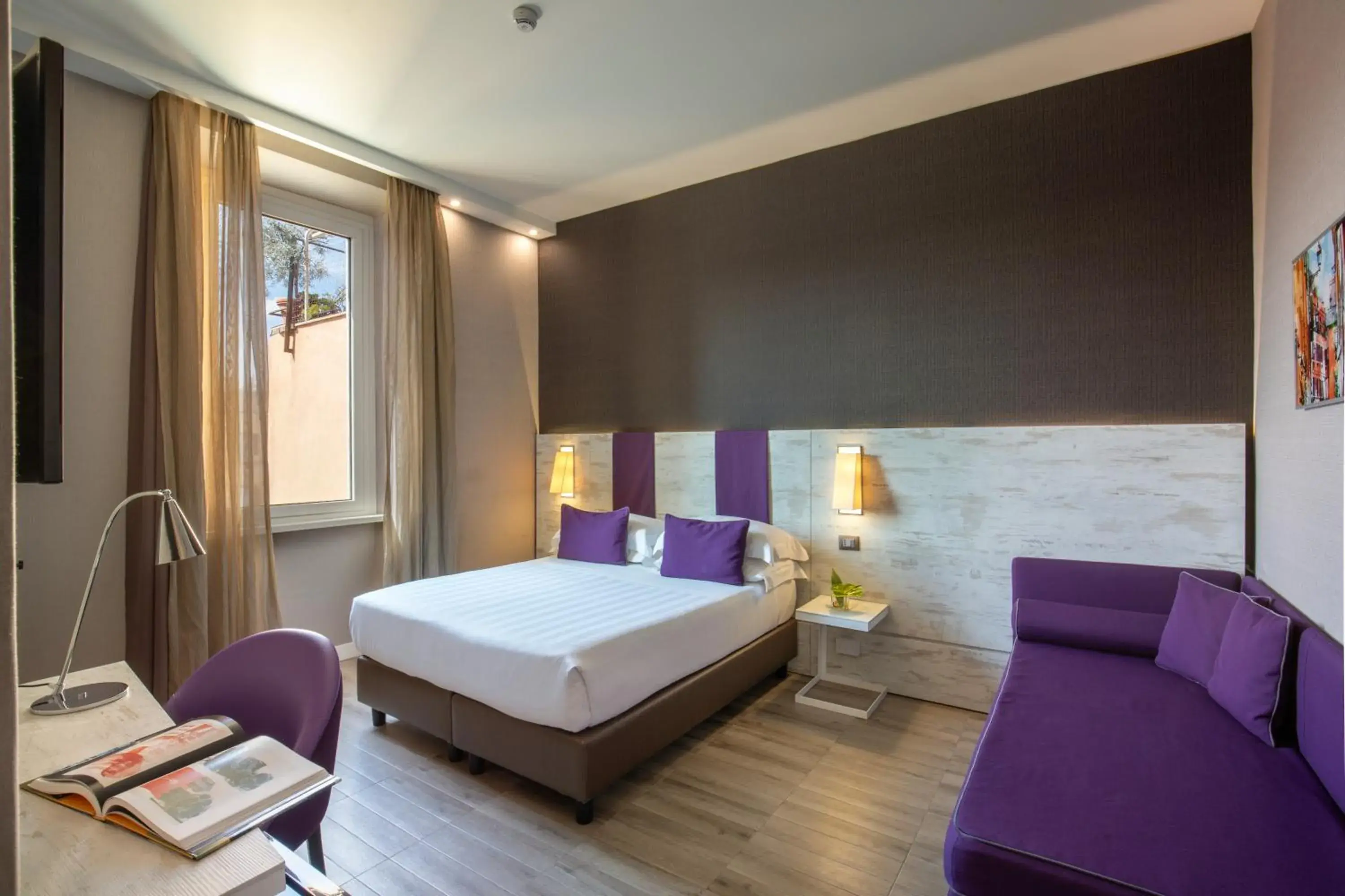 Photo of the whole room, Bed in The Guardian Photo of the whole room, Bed in The Guardian