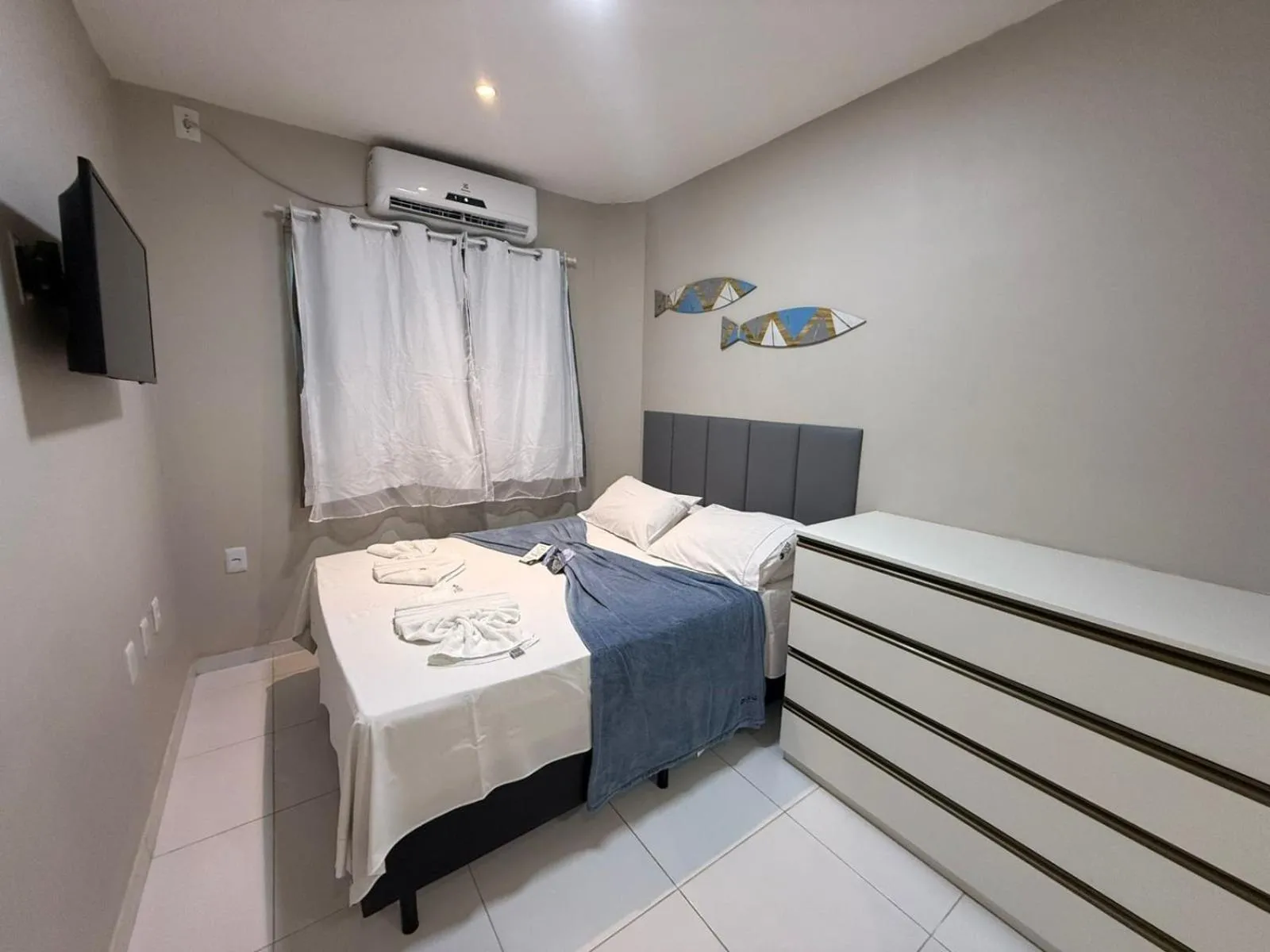 Bedroom, Bed in Maria Farinha Residence / Prince - LocarHouse