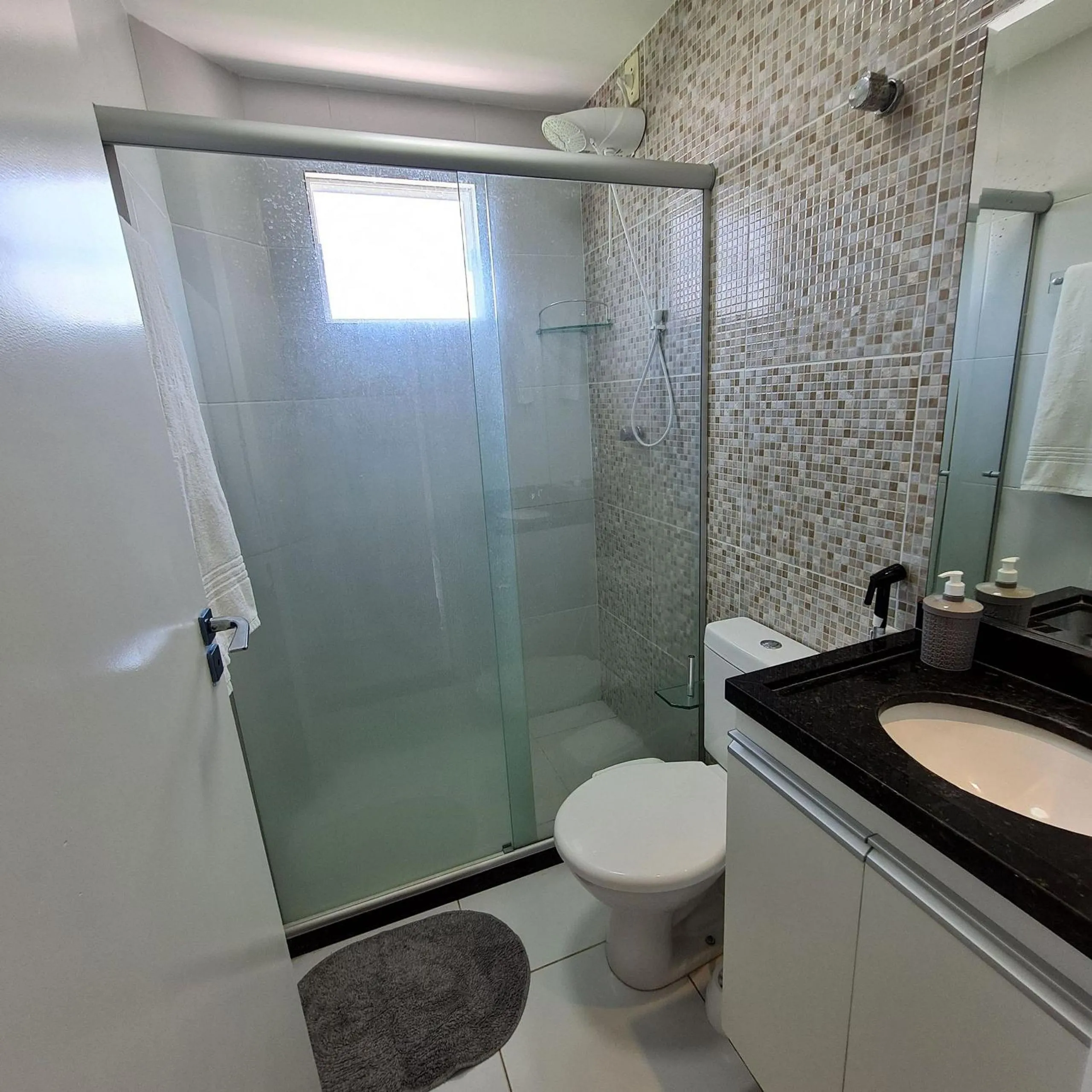 Toilet in Maria Farinha Residence / Prince - LocarHouse