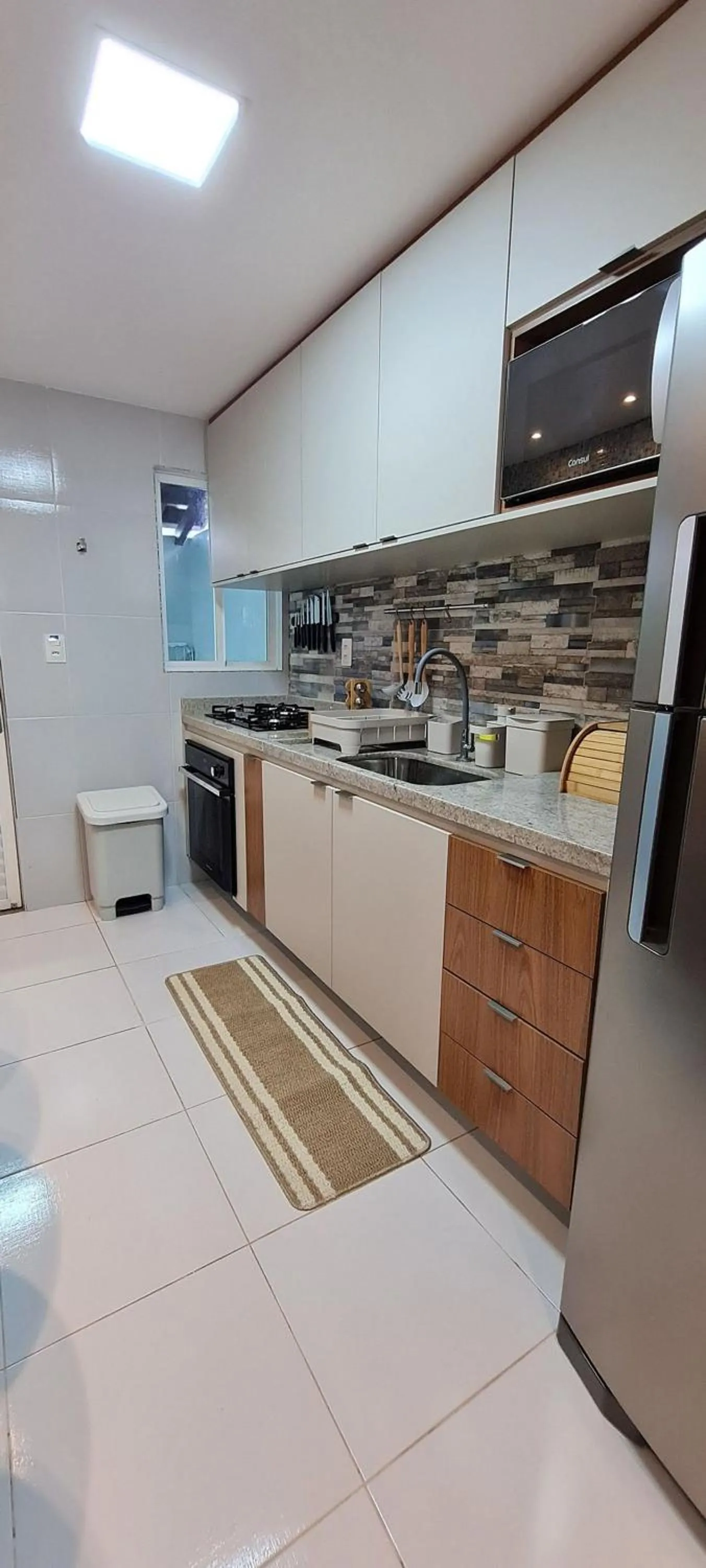Kitchen or kitchenette in Maria Farinha Residence / Prince - LocarHouse
