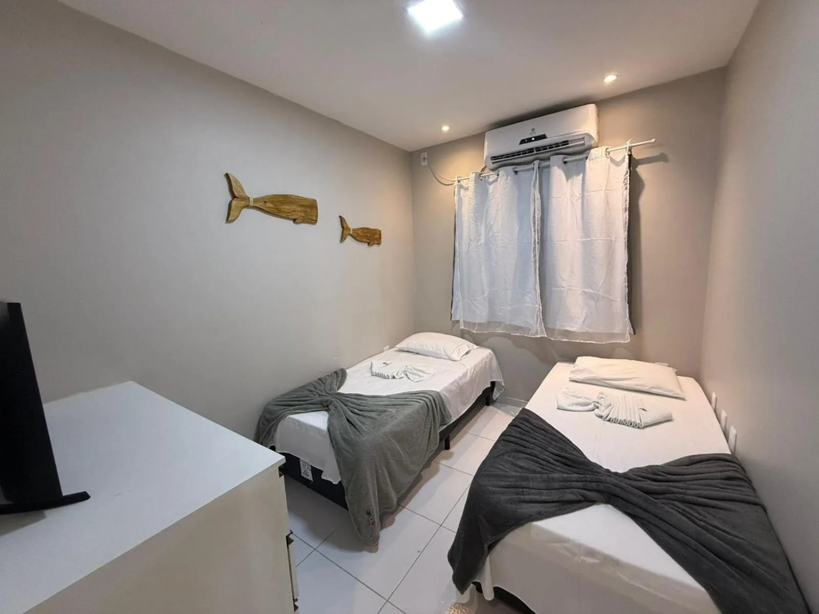 Bedroom, Bed in Maria Farinha Residence / Prince - LocarHouse