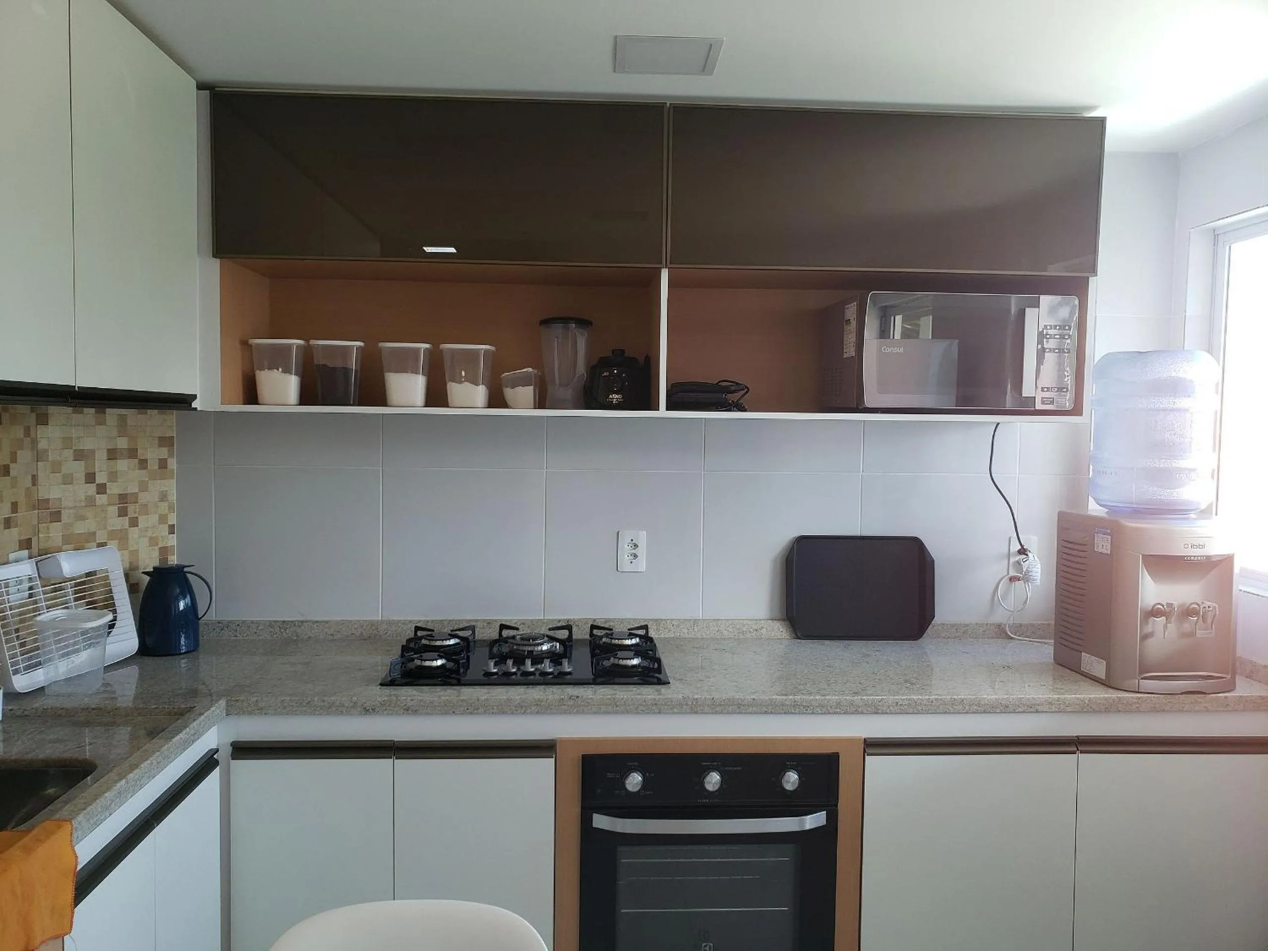 Kitchen or kitchenette in Maria Farinha Residence / Prince - LocarHouse