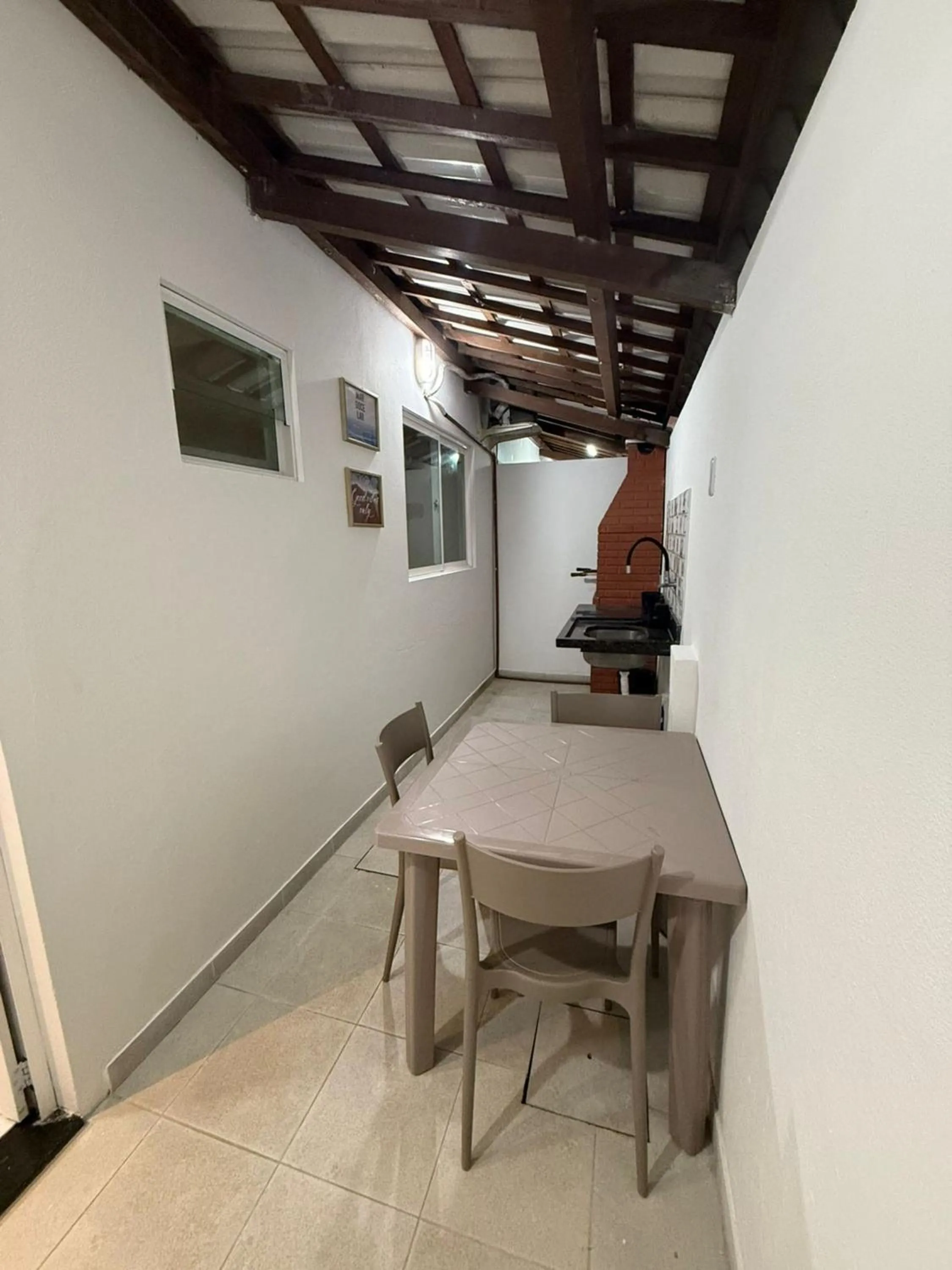 Balcony/Terrace in Maria Farinha Residence / Prince - LocarHouse