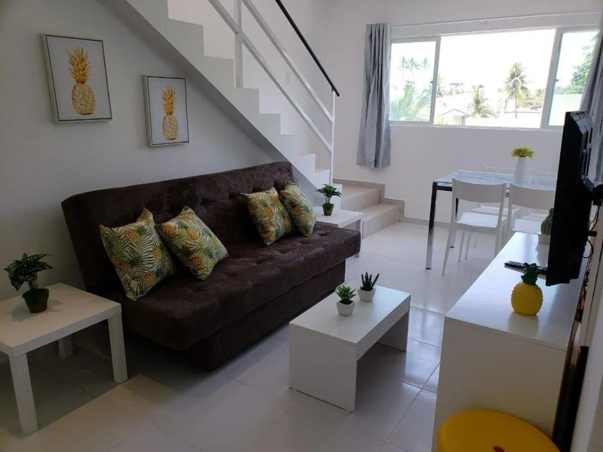 Living room in Maria Farinha Residence / Prince - LocarHouse