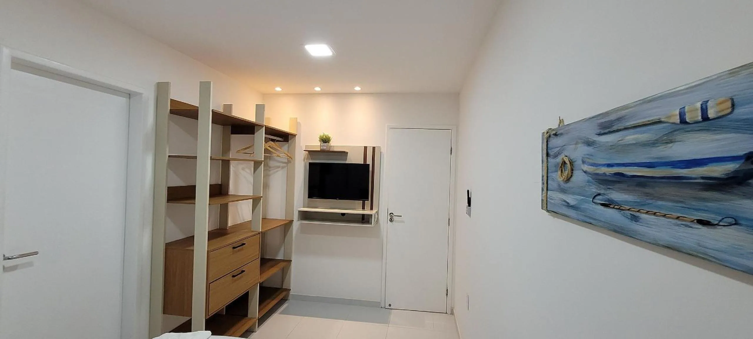 Photo of the whole room in Maria Farinha Residence / Prince - LocarHouse