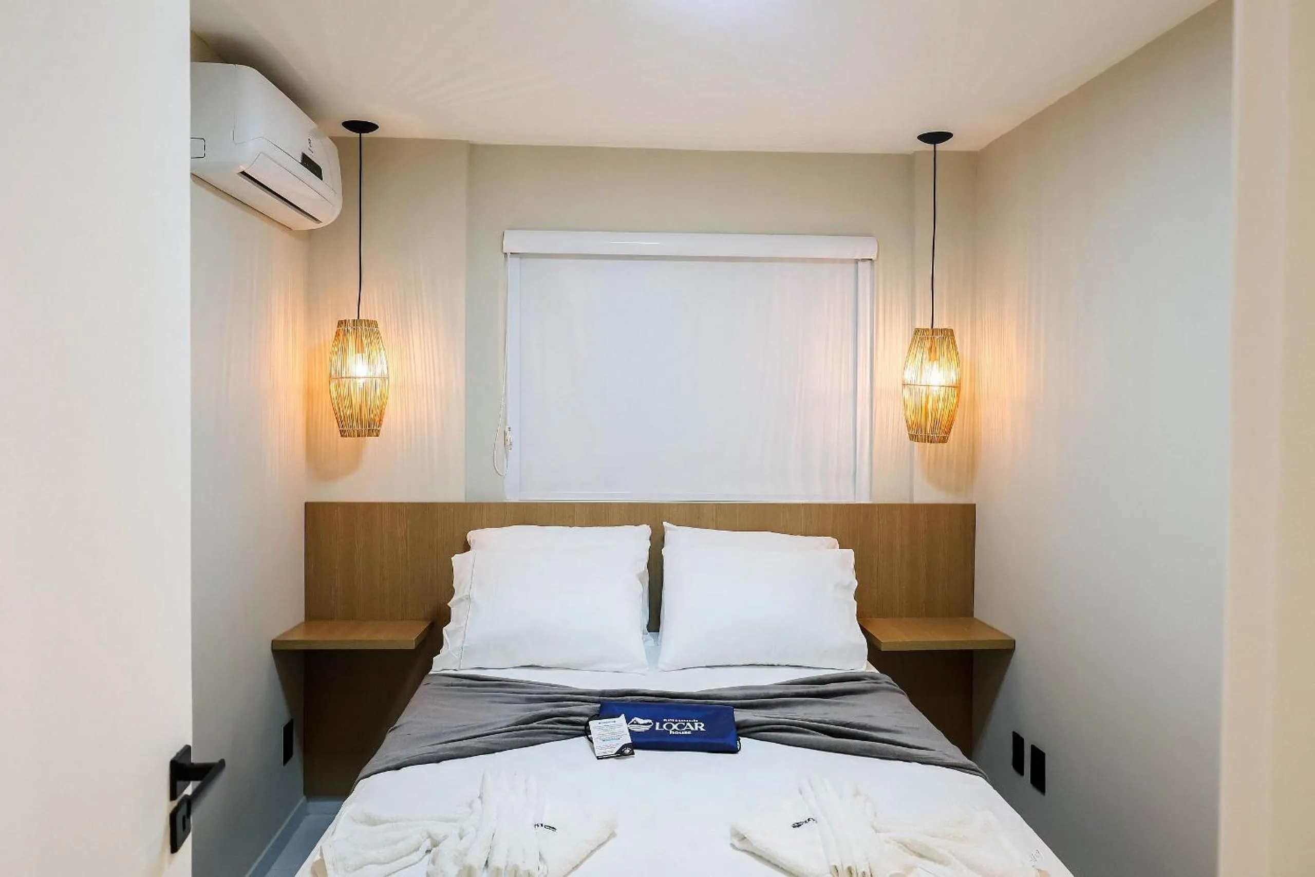 Photo of the whole room, Bed in Maria Farinha Residence / Prince - LocarHouse