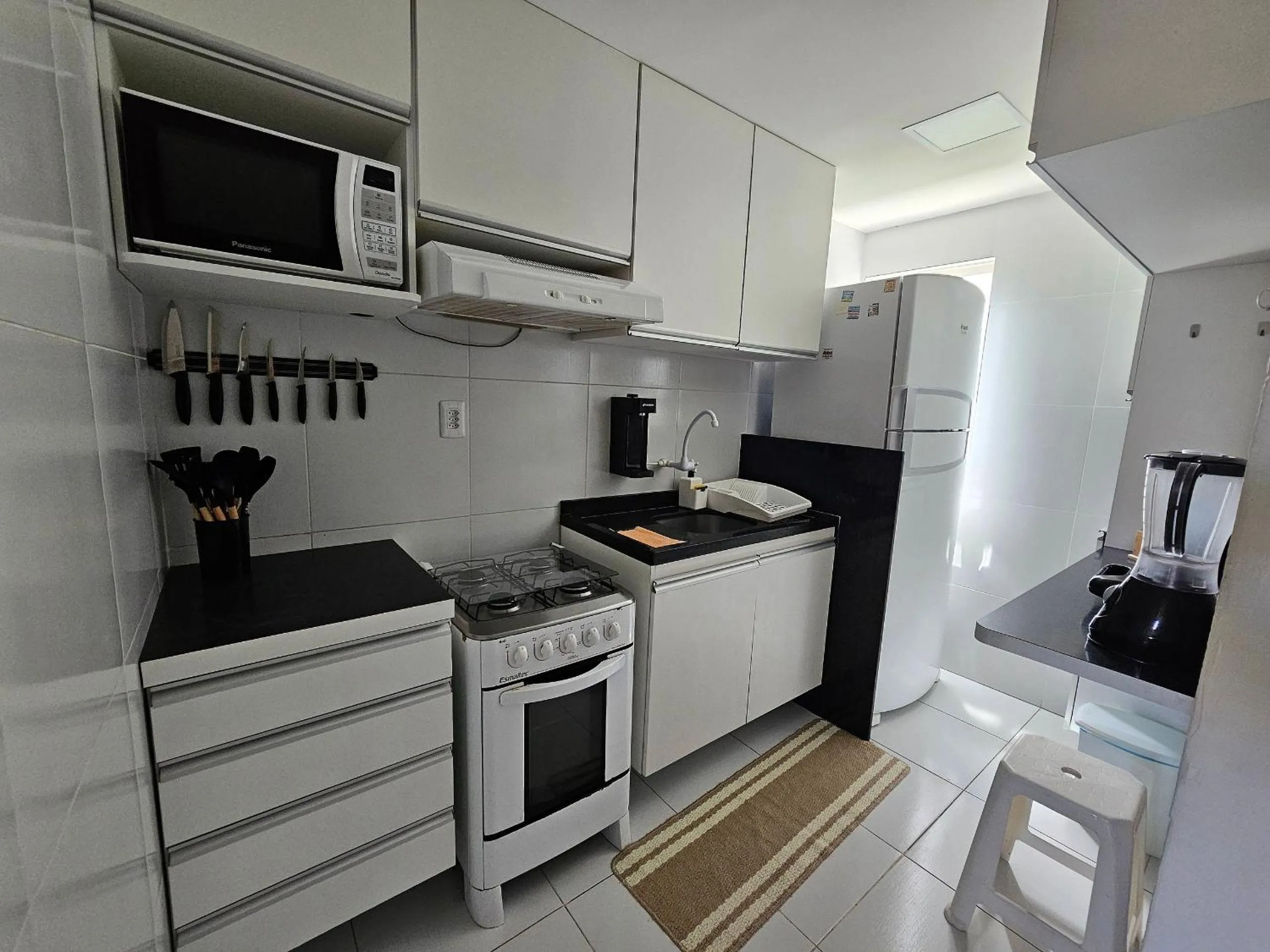 Kitchen or kitchenette in Maria Farinha Residence / Prince - LocarHouse