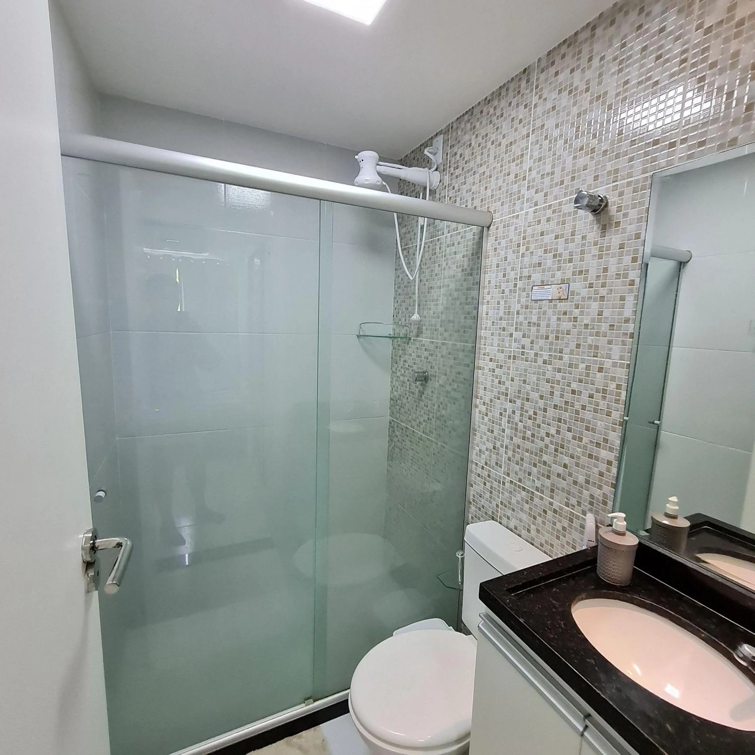 Toilet in Maria Farinha Residence / Prince - LocarHouse