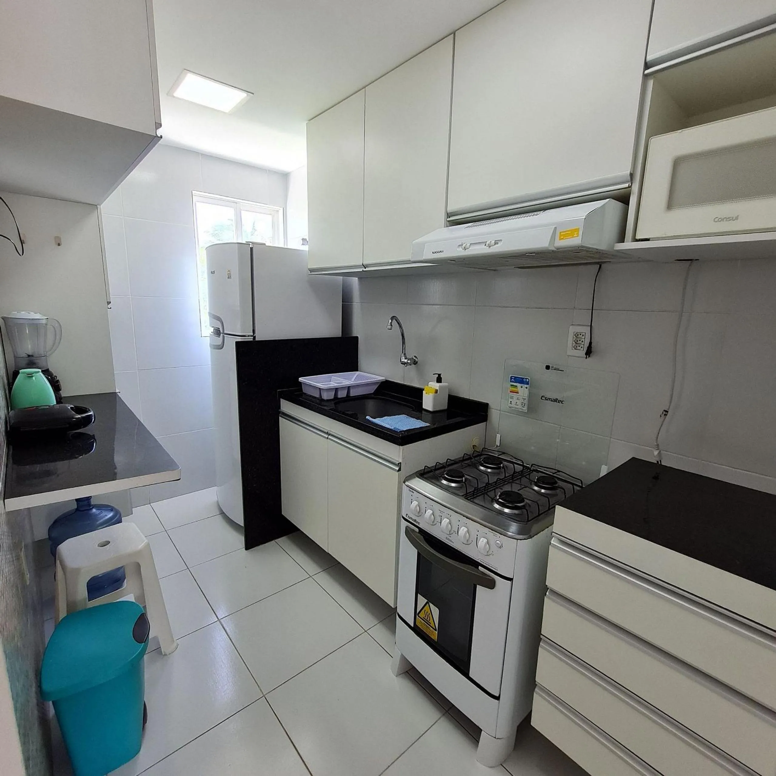 Kitchen or kitchenette in Maria Farinha Residence / Prince - LocarHouse