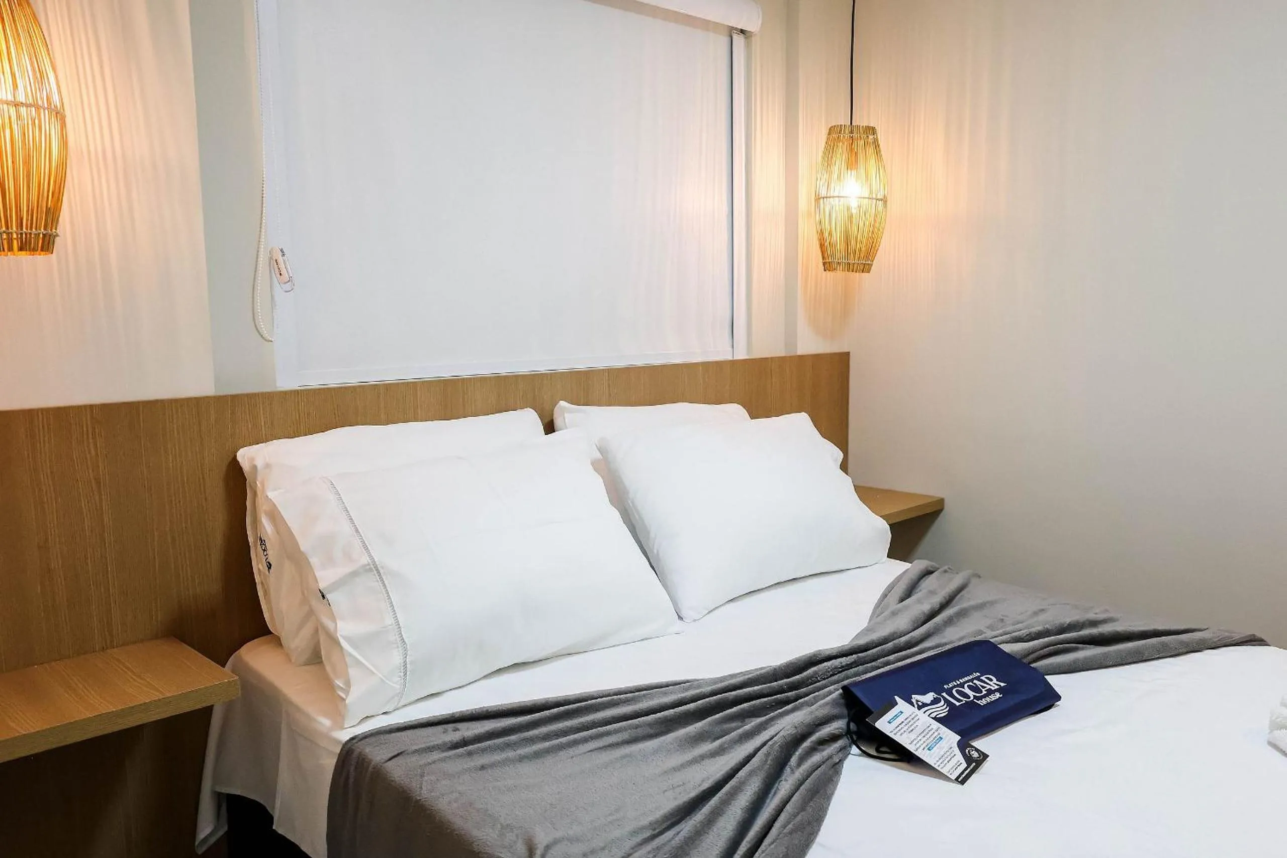 Photo of the whole room, Bed in Maria Farinha Residence / Prince - LocarHouse