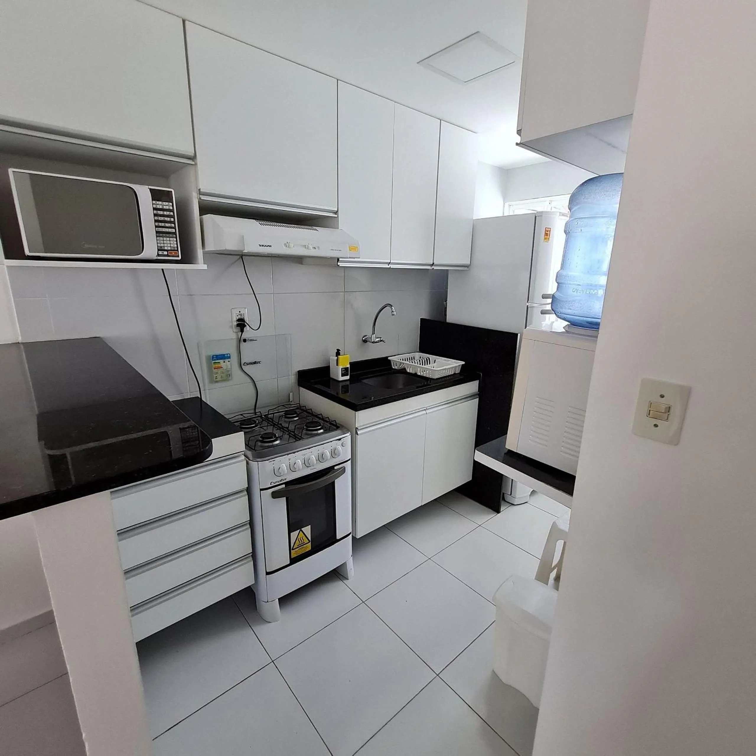Kitchen or kitchenette in Maria Farinha Residence / Prince - LocarHouse