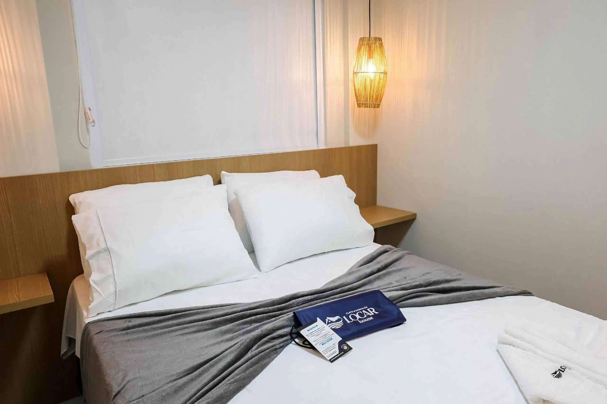 Photo of the whole room, Bed in Maria Farinha Residence / Prince - LocarHouse