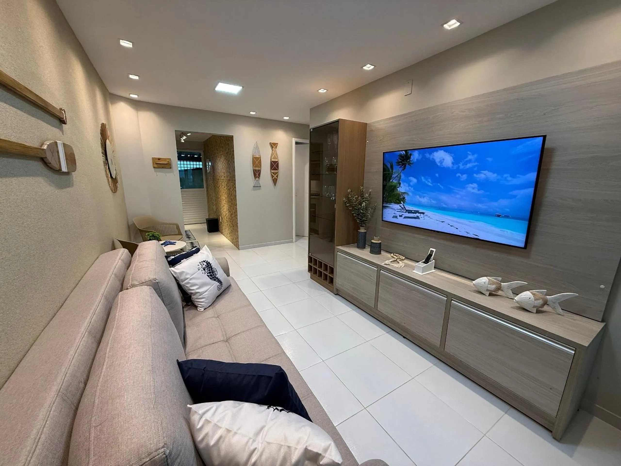 Living room in Maria Farinha Residence / Prince - LocarHouse