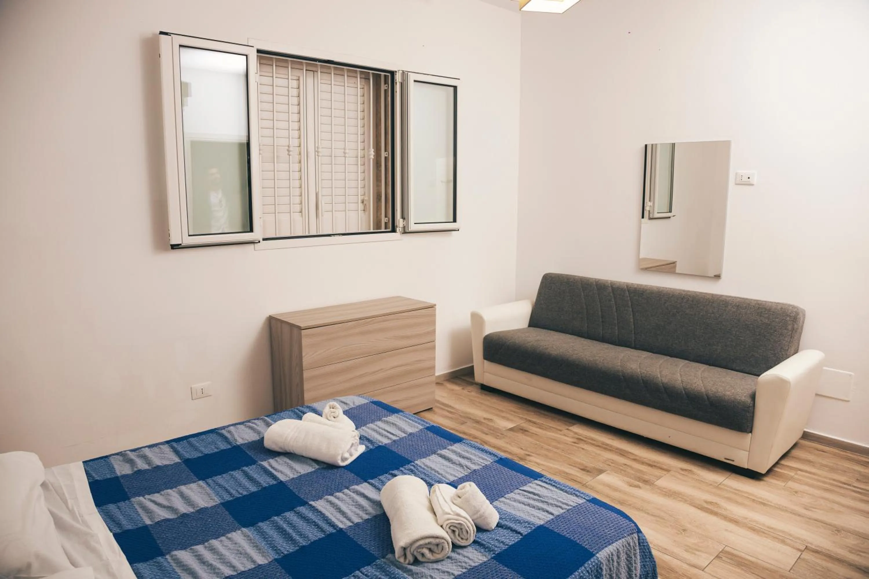 Photo of the whole room, Bed in AP Apartment - Flats&Rooms Gallipoli