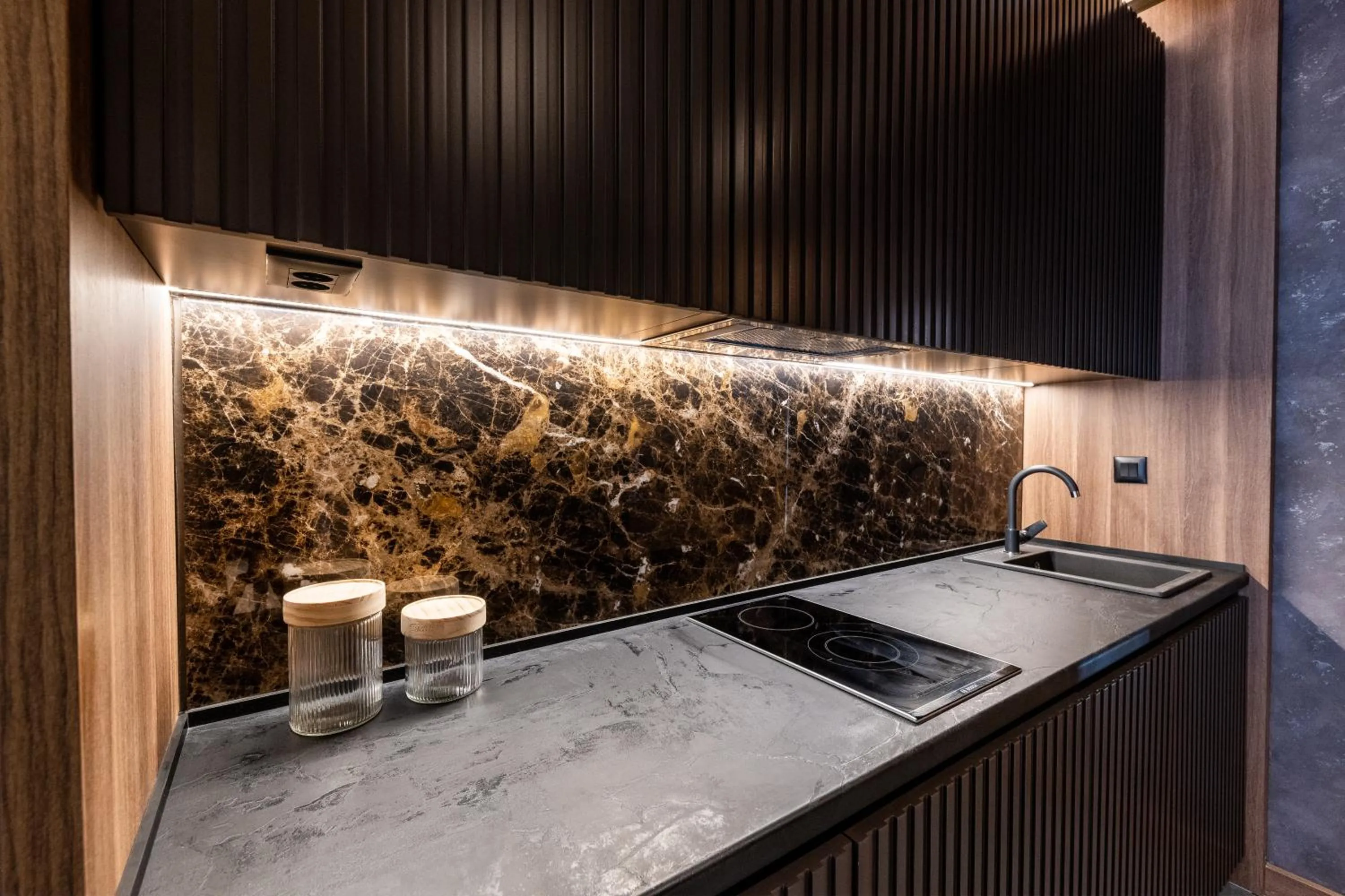 Kitchen or kitchenette in Aparthotel Woodside by Anaya