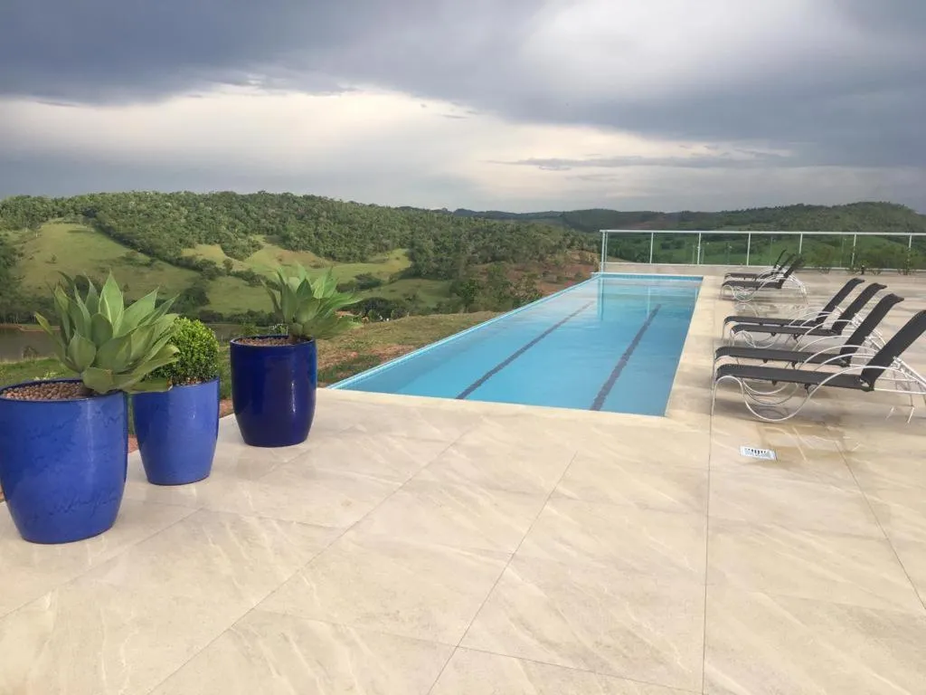 Swimming pool in Hotel Mirante São Brás