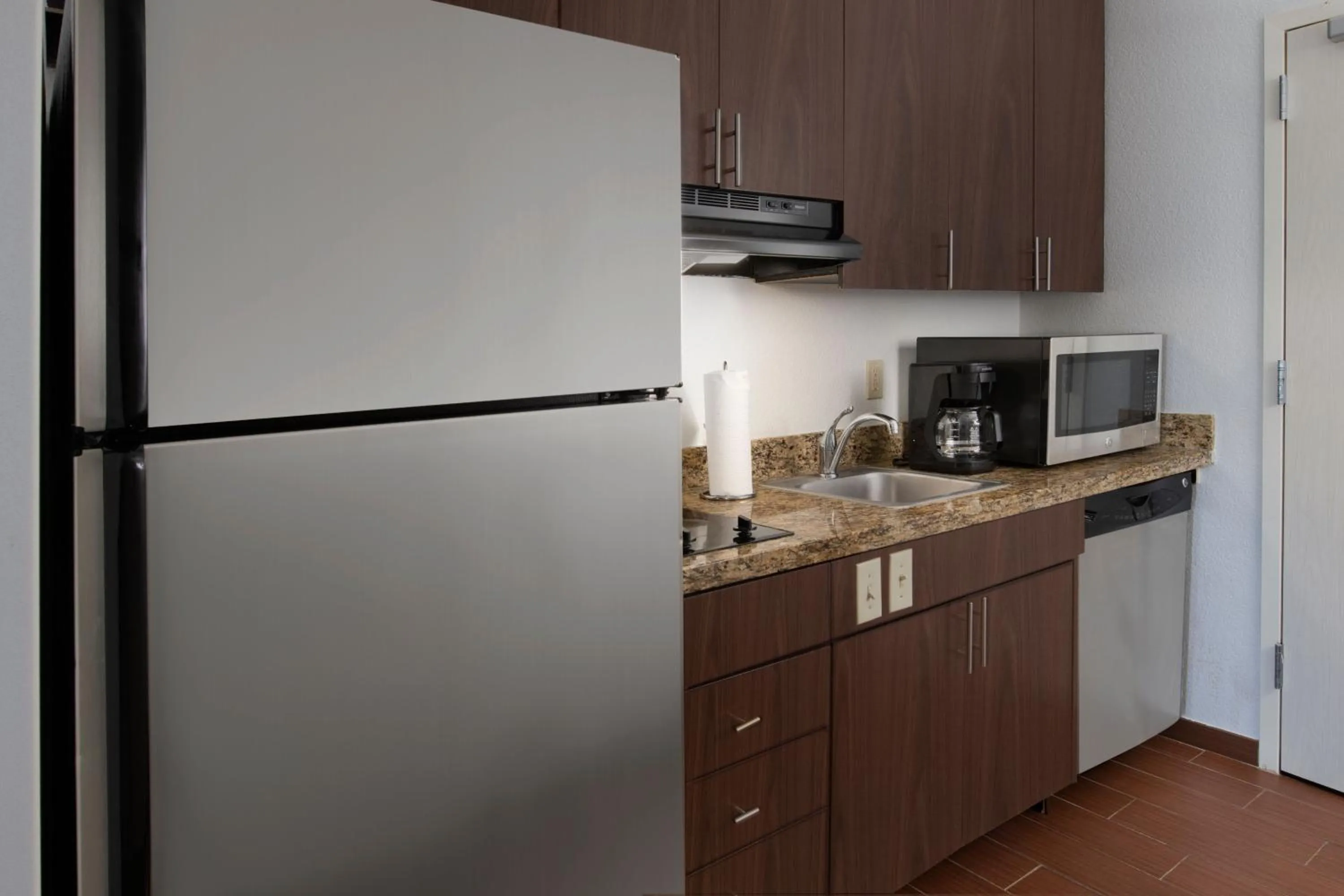 Kitchen or kitchenette in TownePlace Suites Oklahoma City Airport