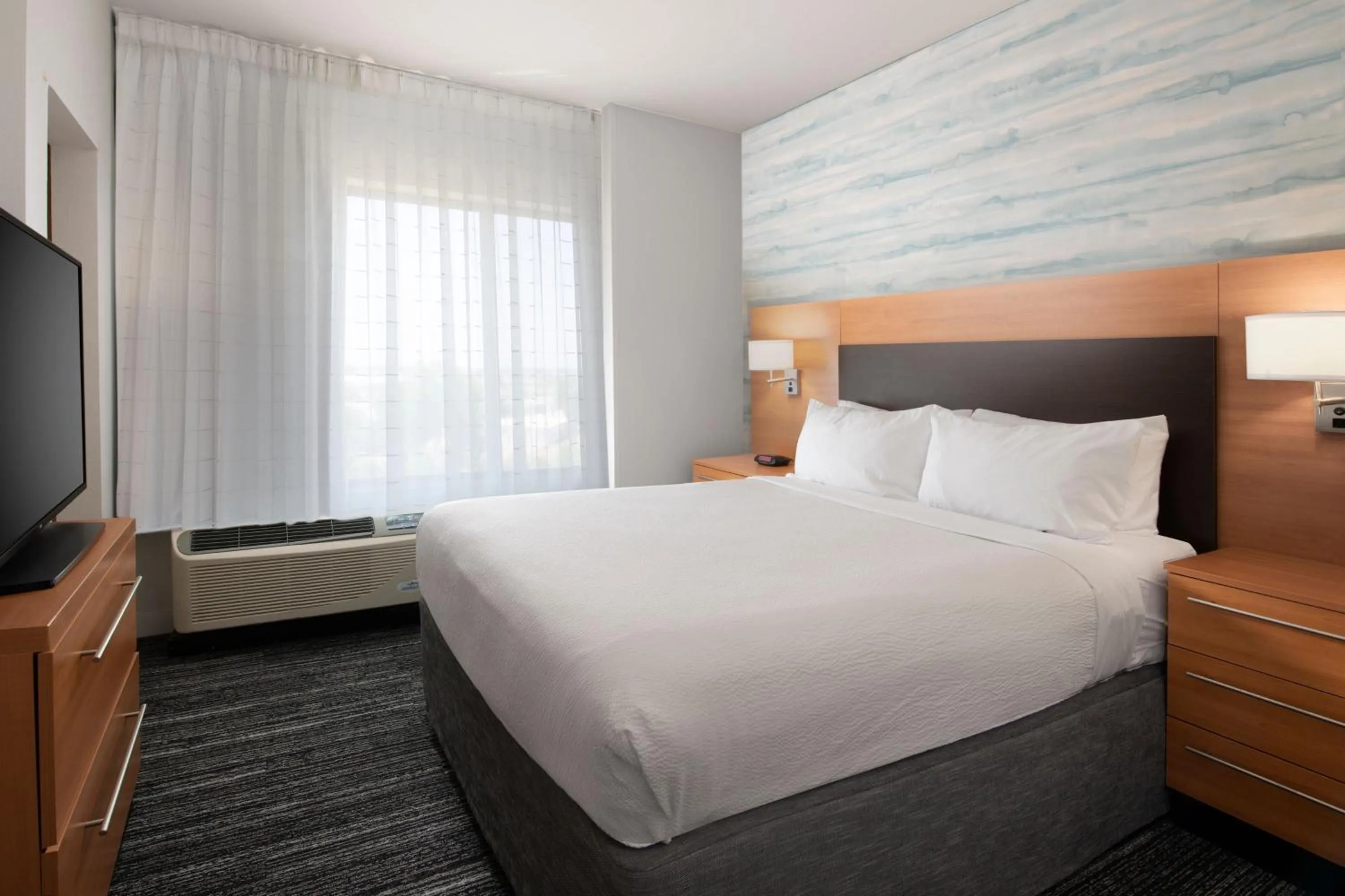 Bedroom, Bed in TownePlace Suites Oklahoma City Airport