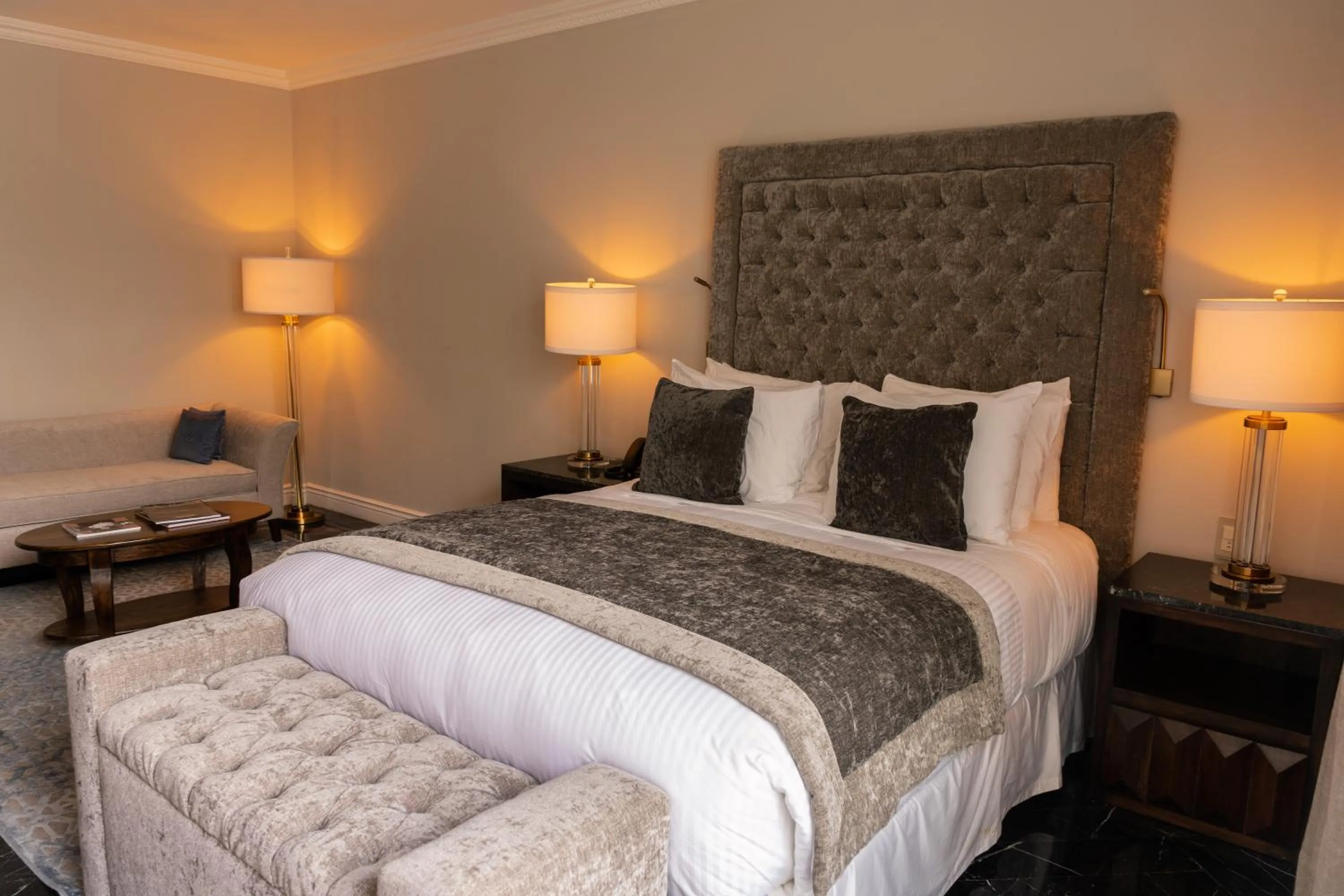 Bed in Hotel Plaza 79