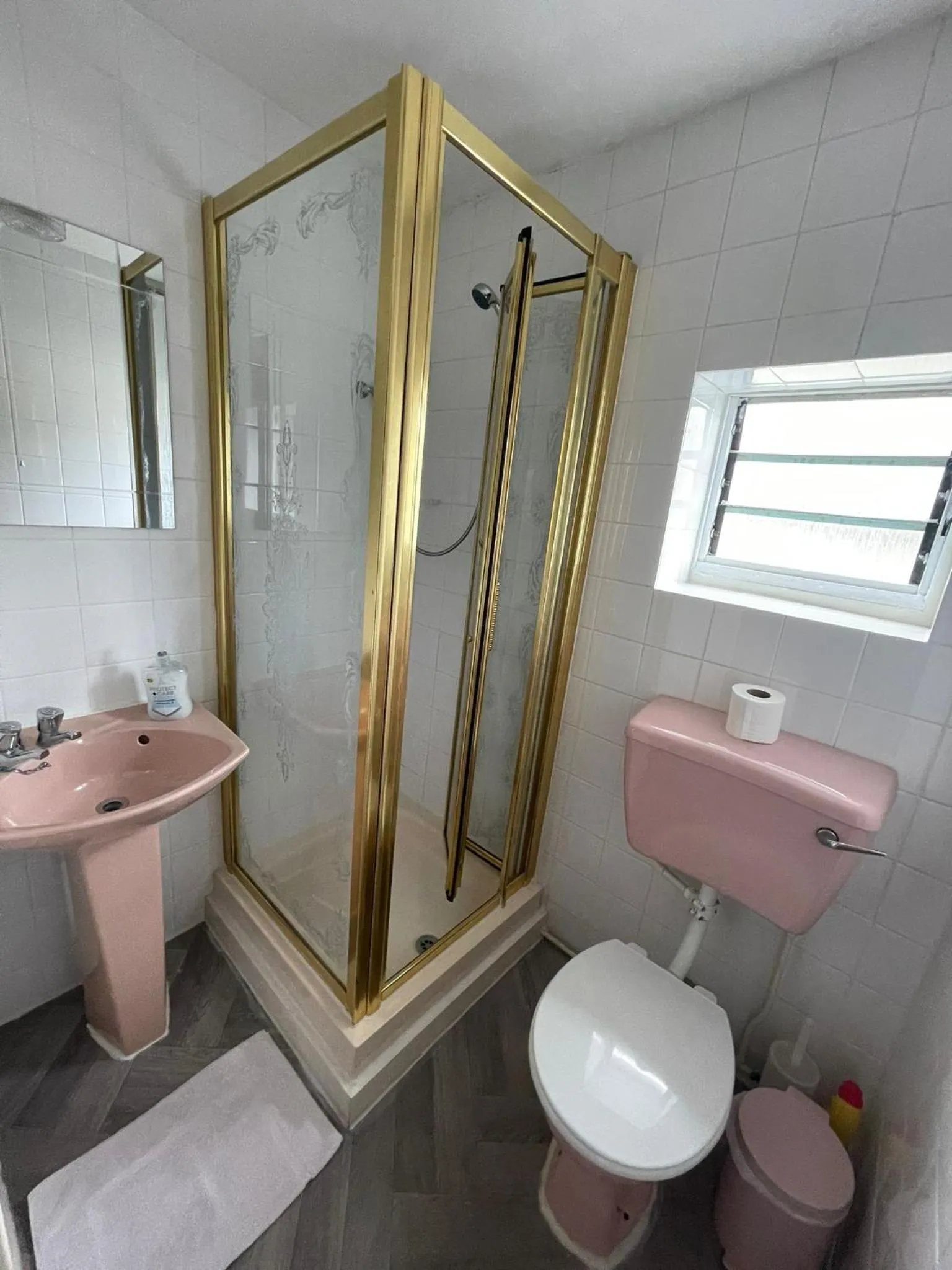 Toilet in Galaxy Hotel