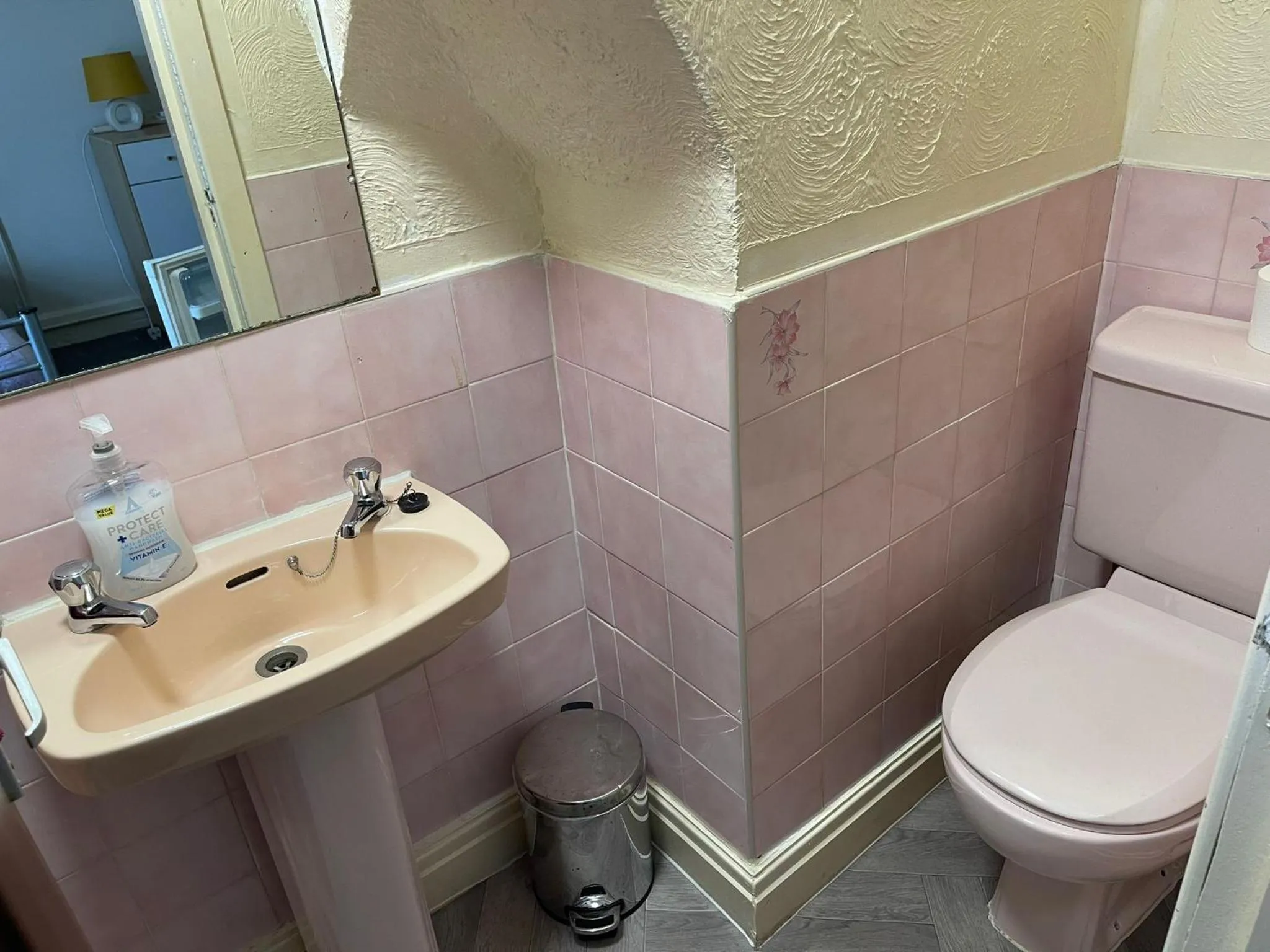 Toilet in Galaxy Hotel