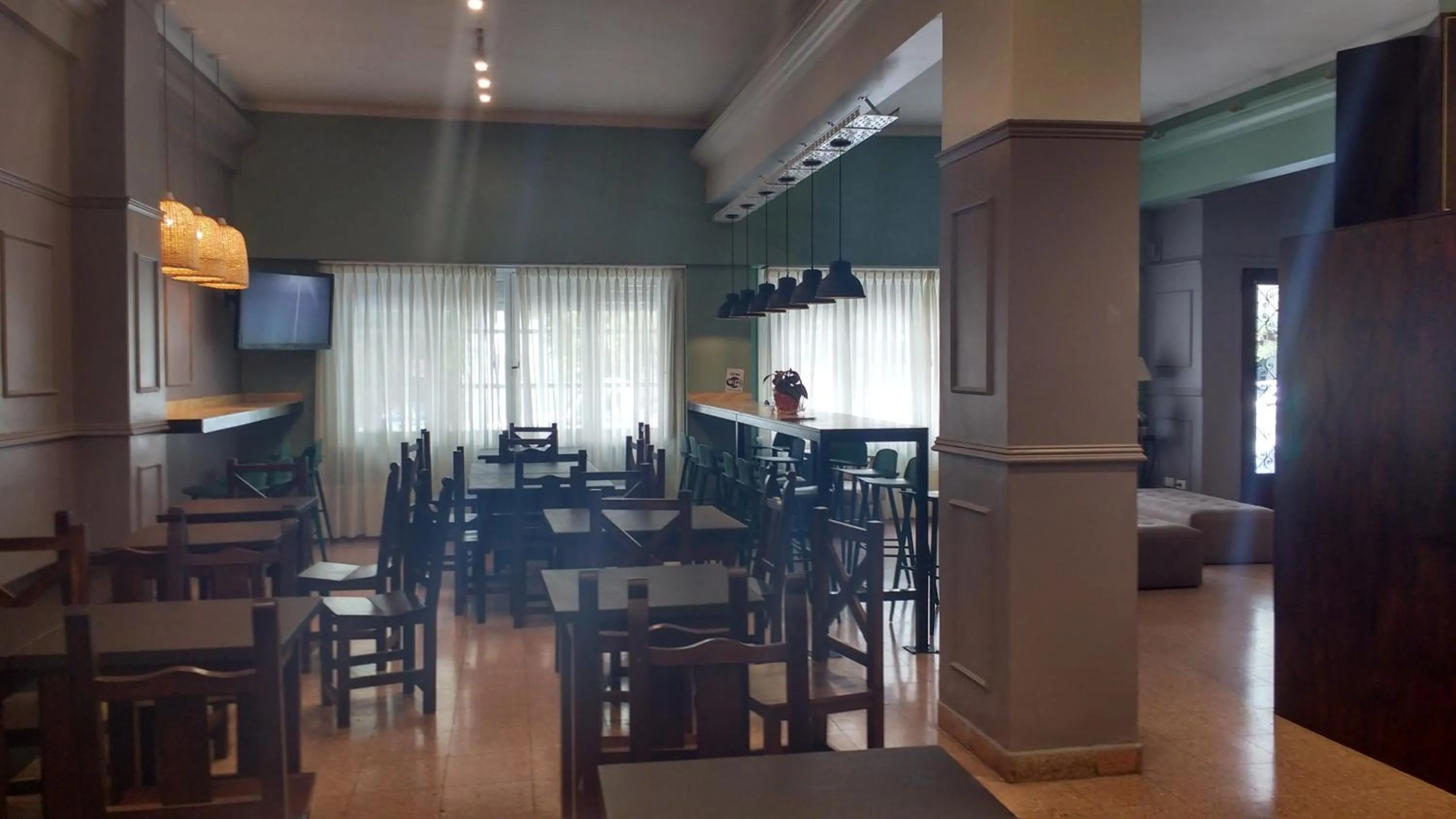 Hotel Raglan