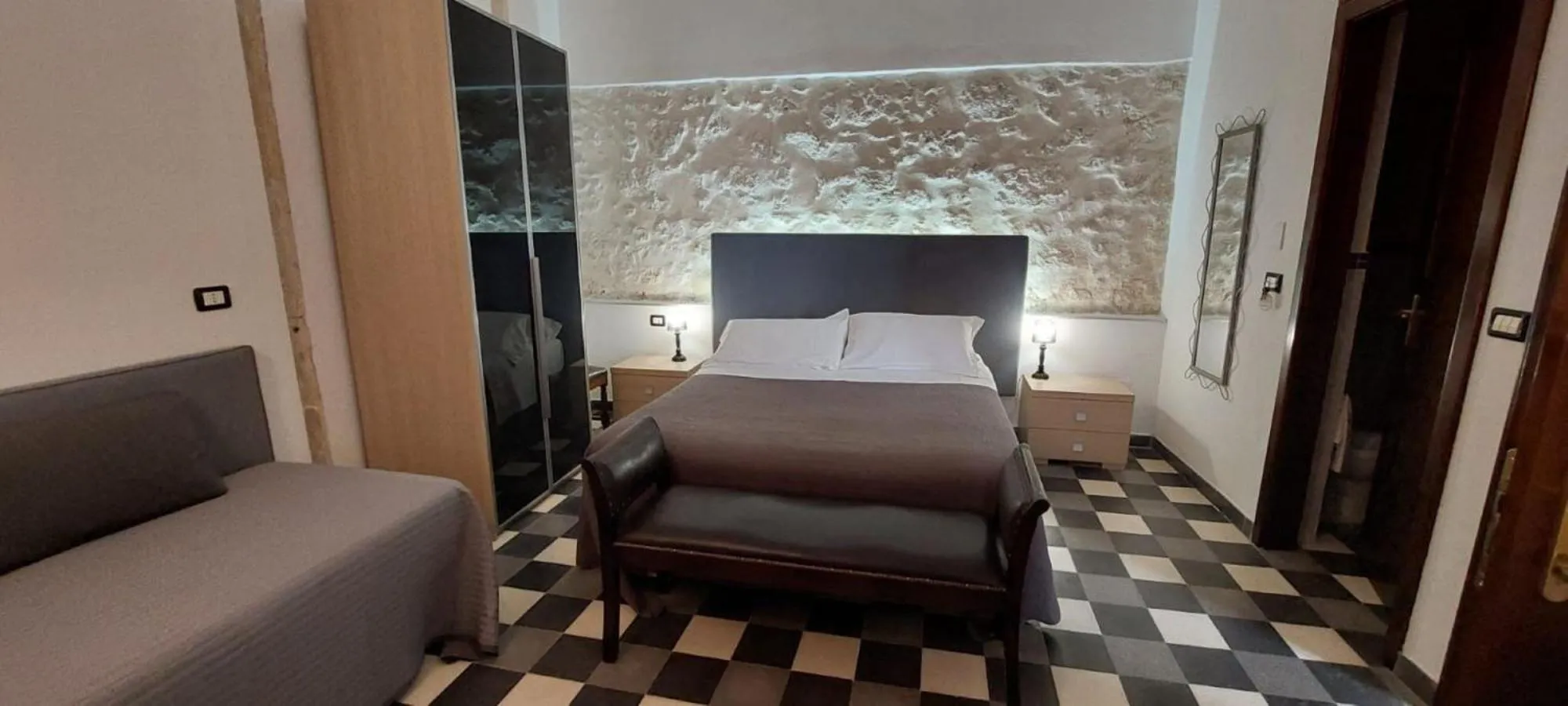 Photo of the whole room, Bed in Lakkios charming suites and rooms