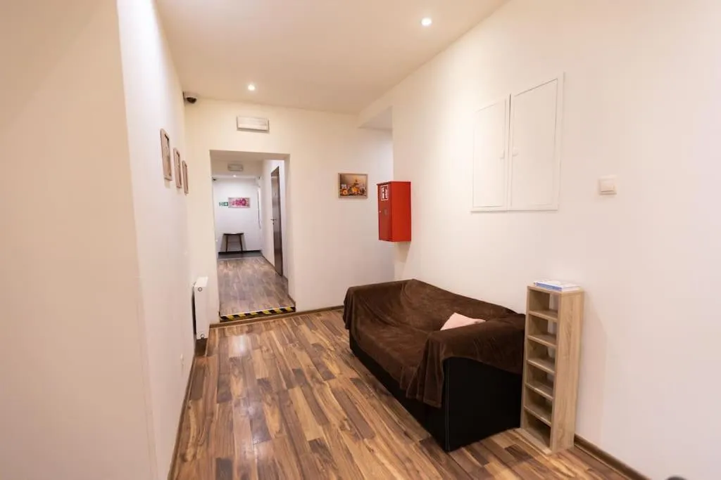 Seating area in Salve station