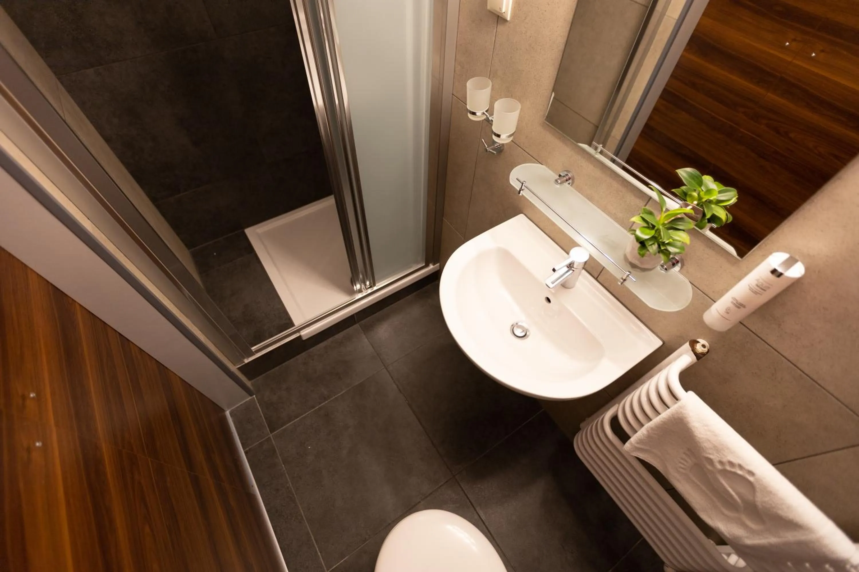 Bathroom in Salve station