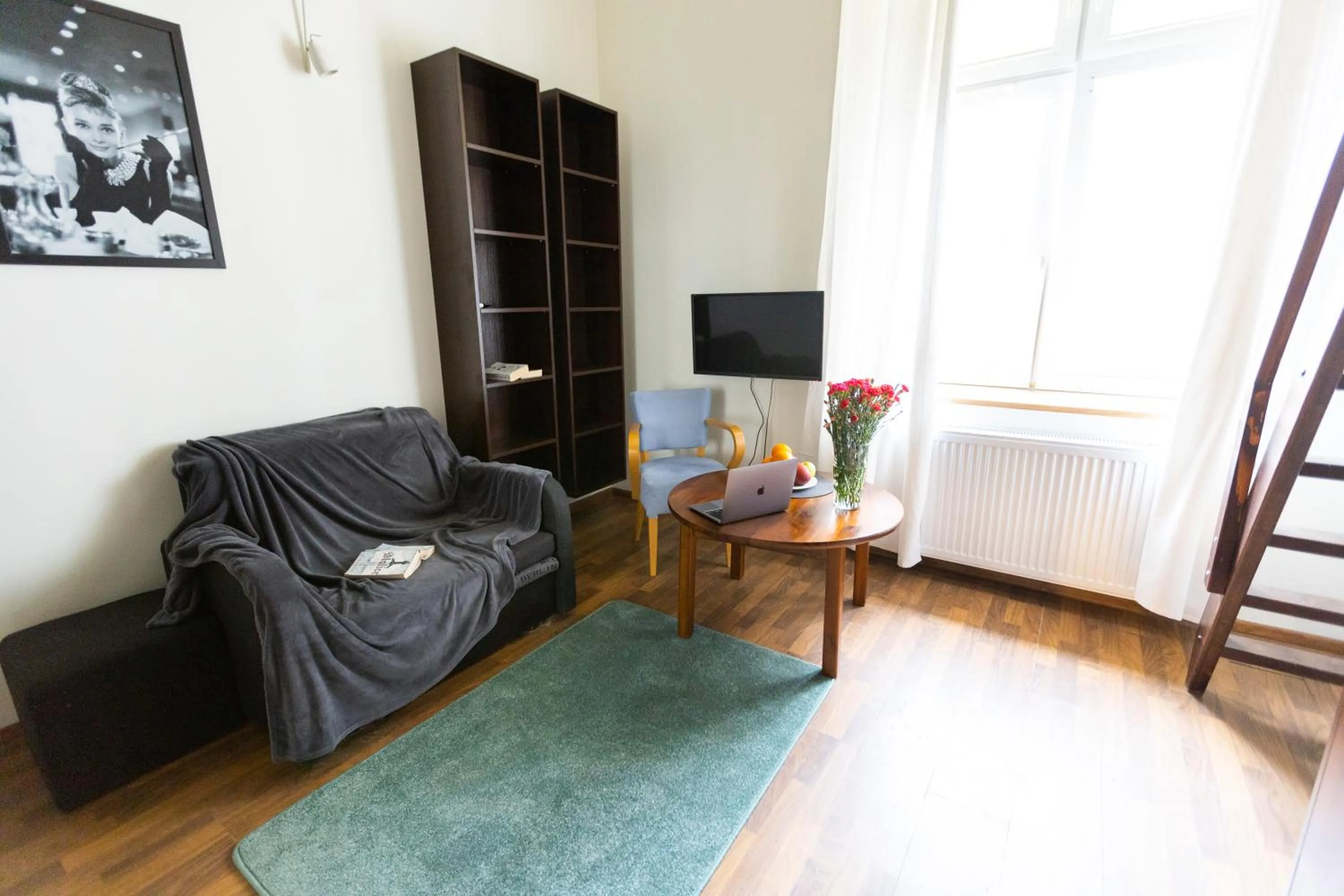 Photo of the whole room in Salve station