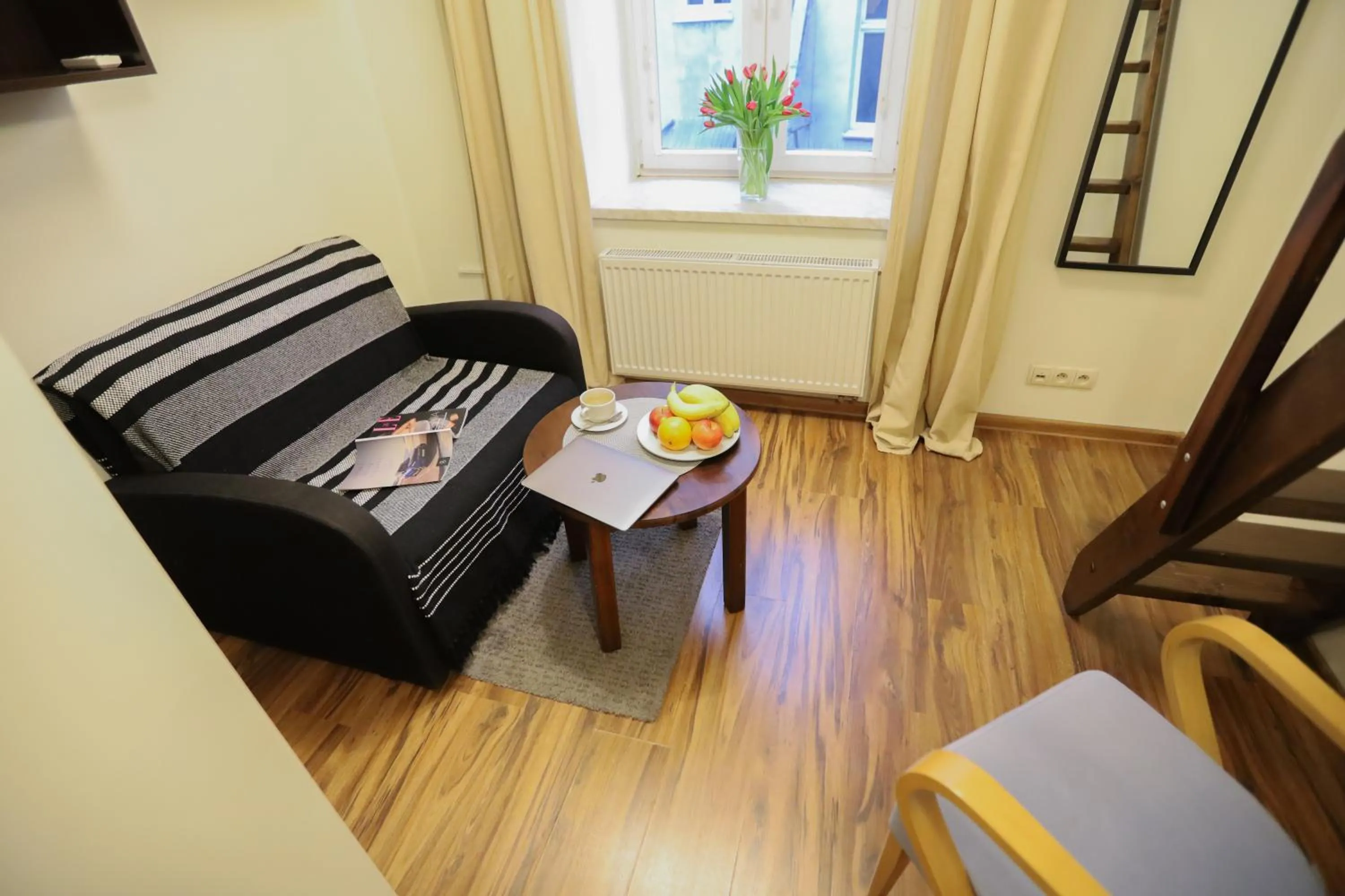 Photo of the whole room in Salve station