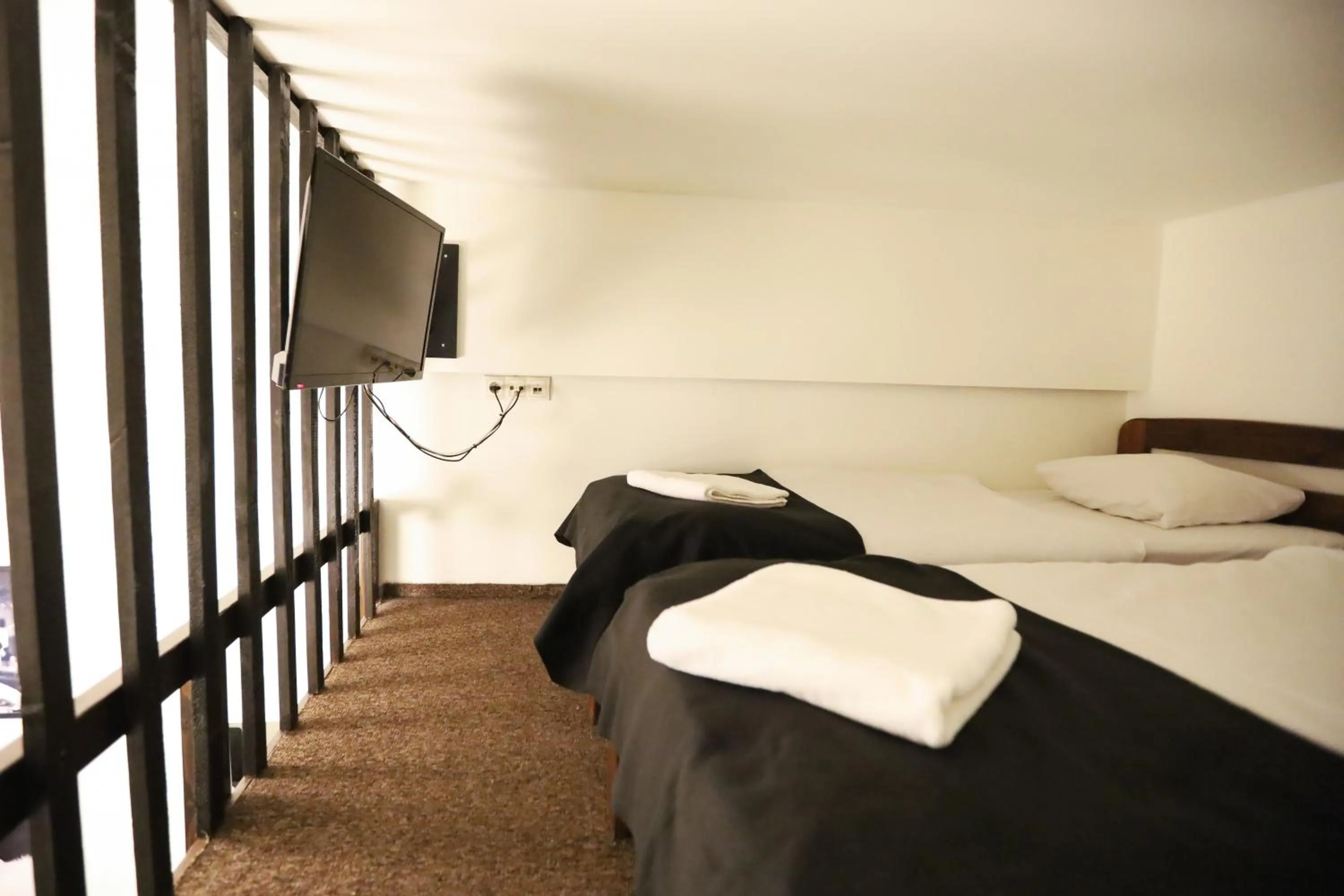 Bed in Salve station