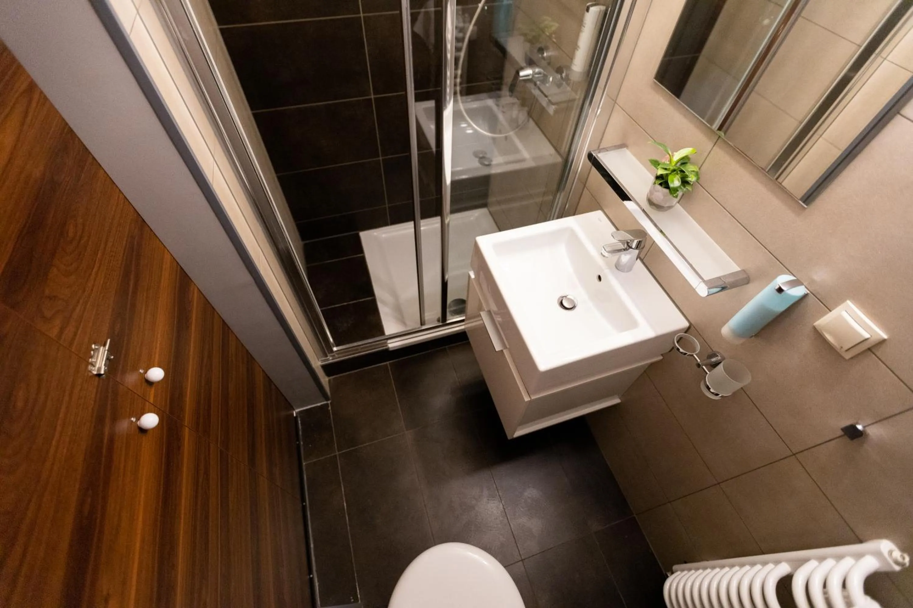 Bathroom in Salve station