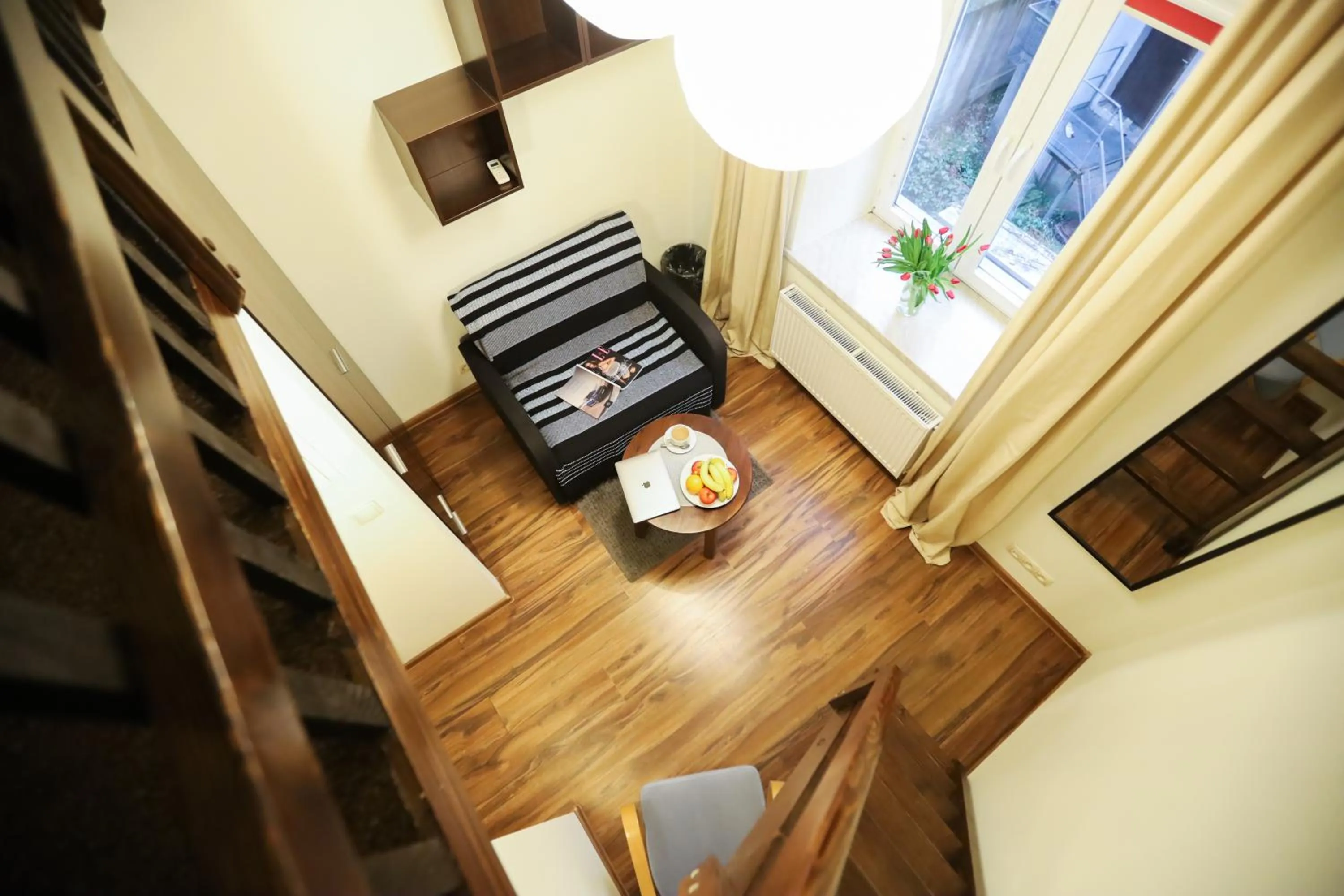 Photo of the whole room in Salve station