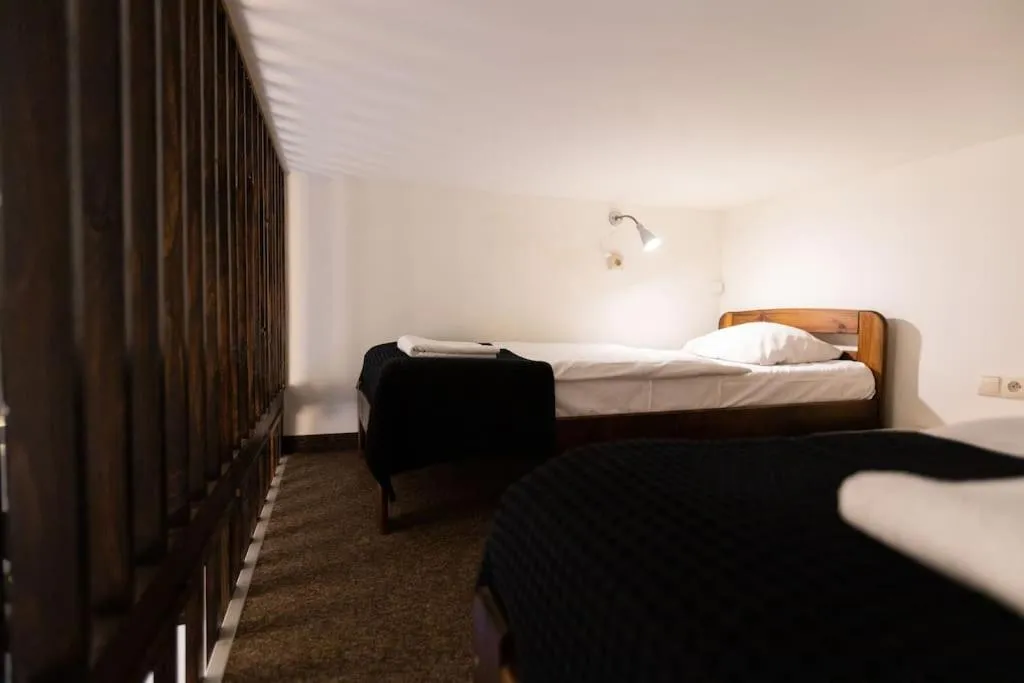 Bed in Salve station