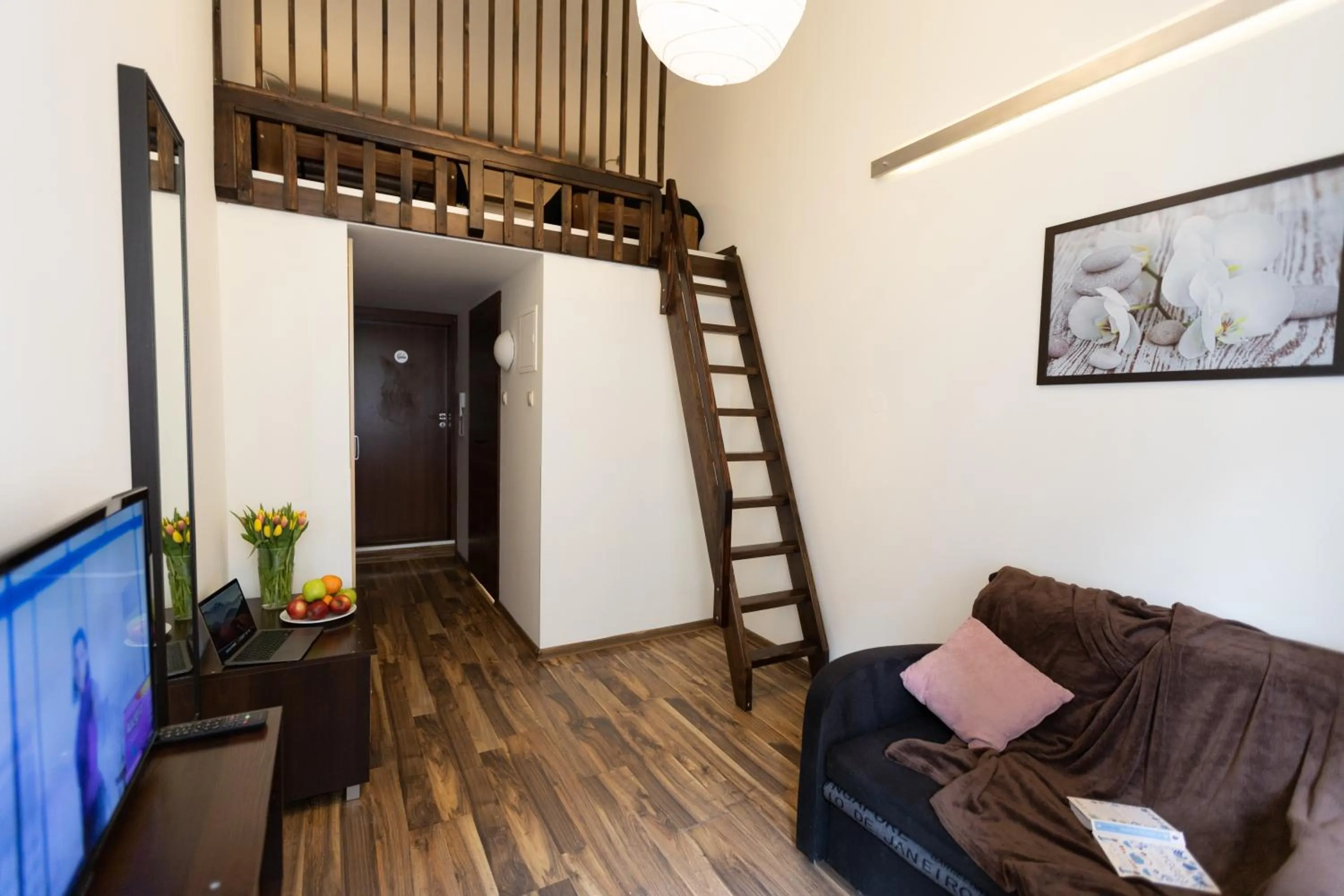 Photo of the whole room in Salve station