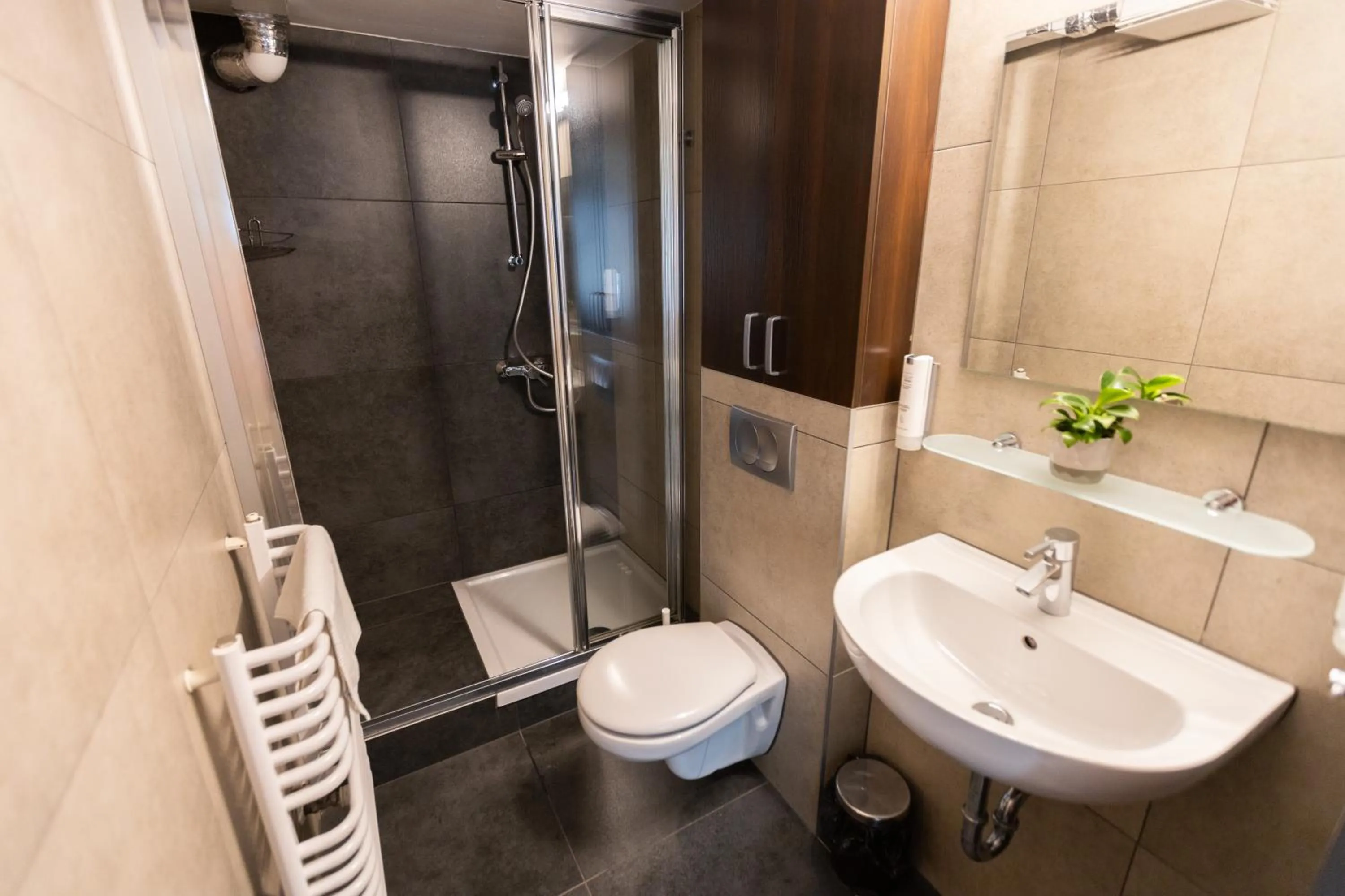 Bathroom in Salve station