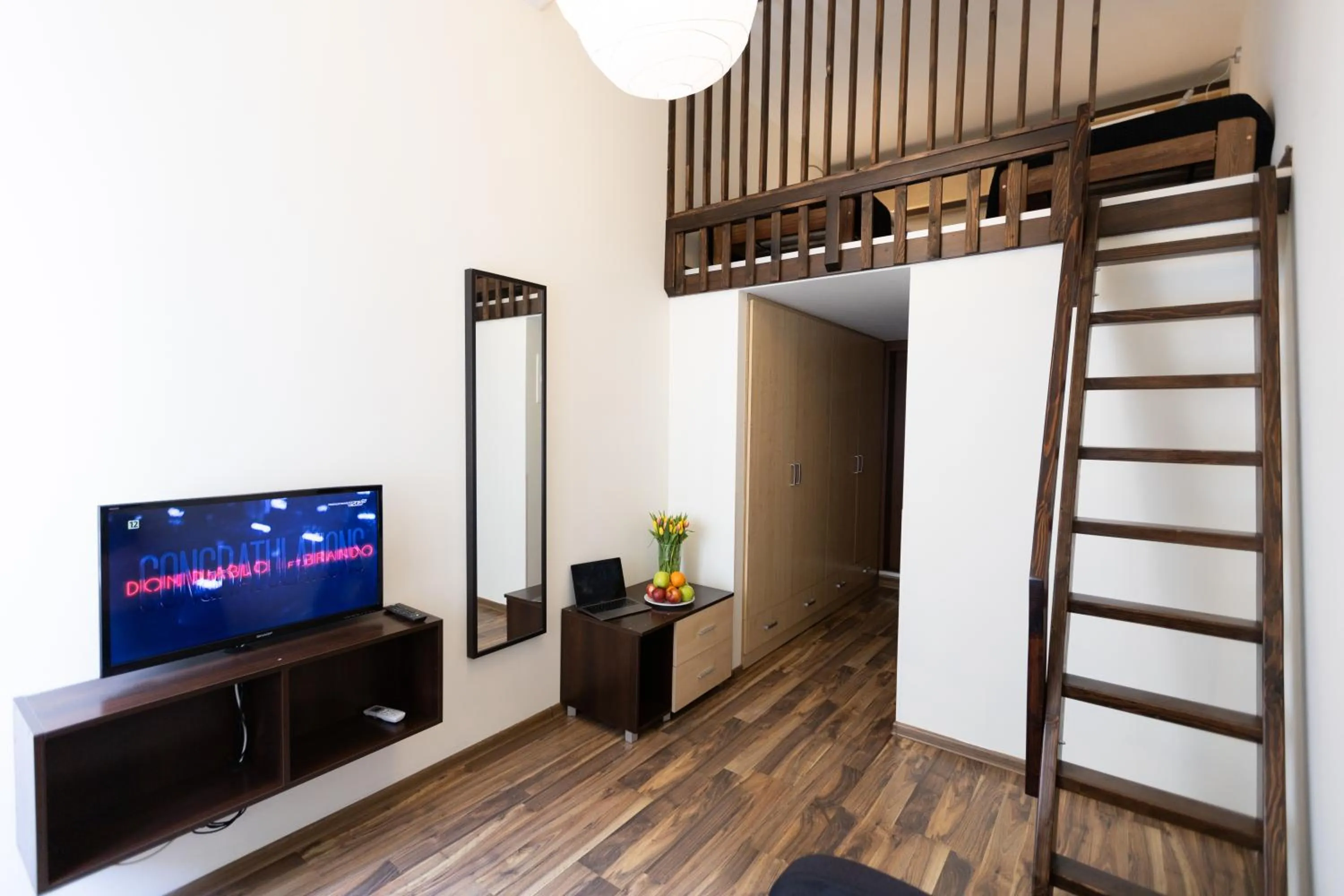 Photo of the whole room in Salve station