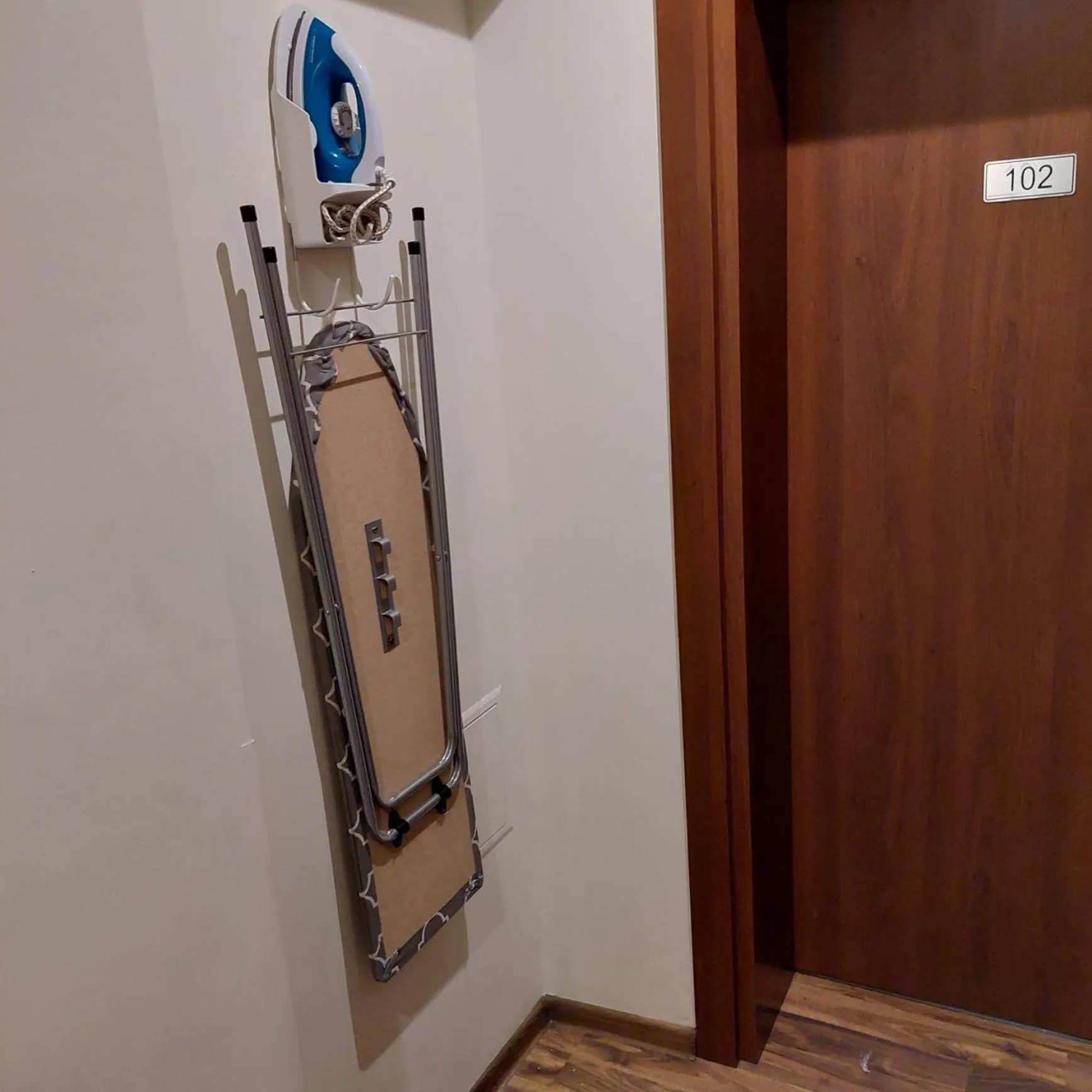 flat iron in Salve station